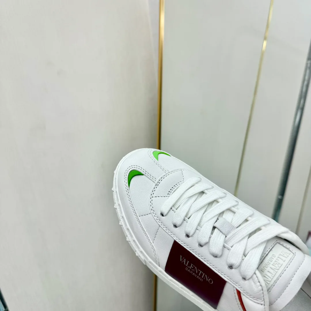 Women's Sneakers VALENTINO 17955031