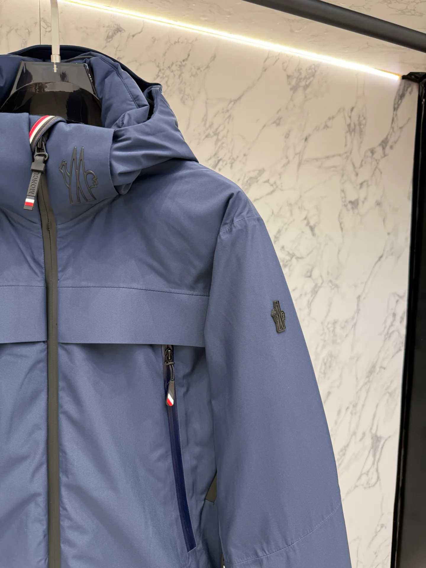 Men's Jackets And Down Jackets MONCLER 18279256