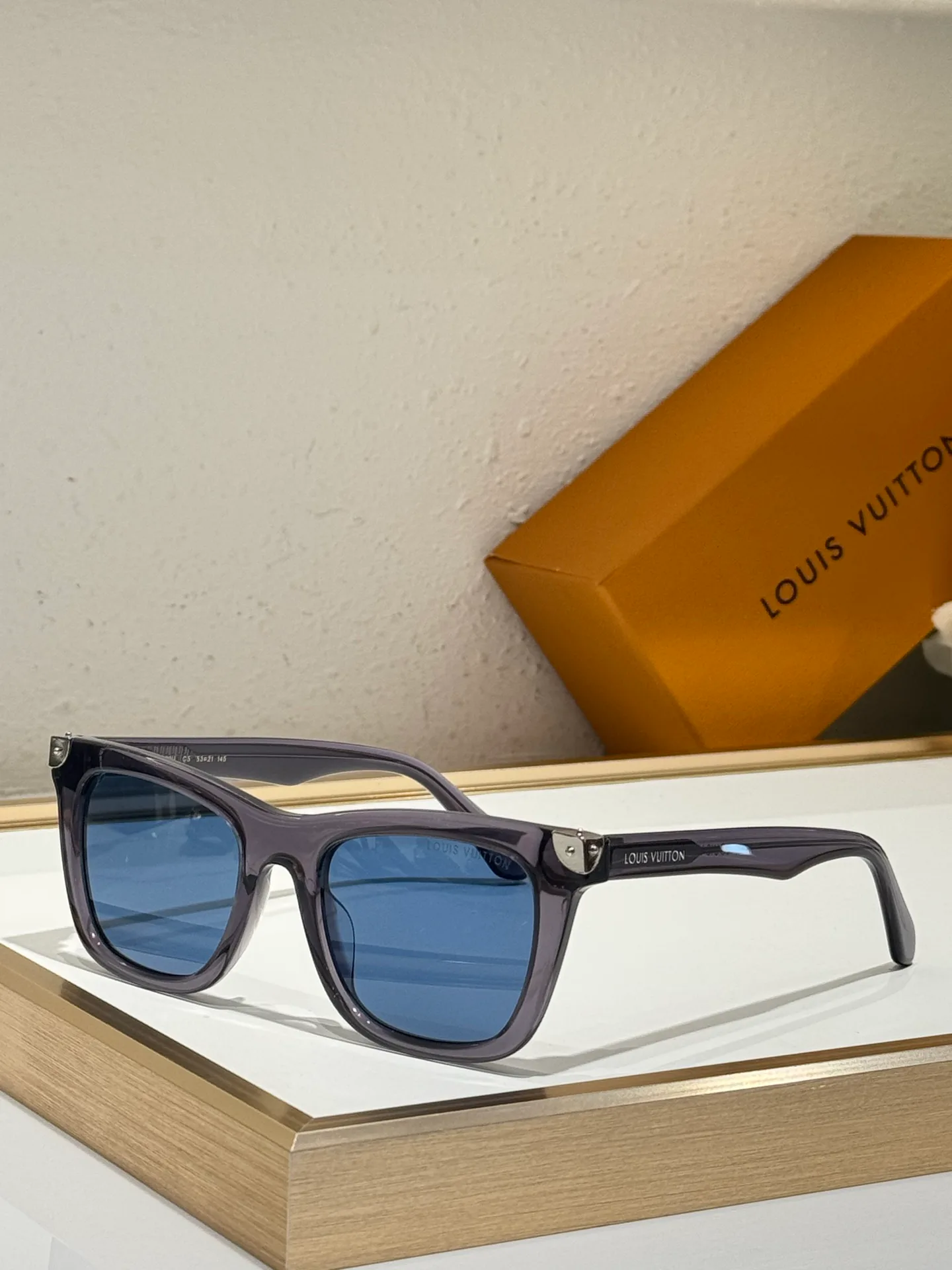 Glasses LOUIS VUITTON 17838609