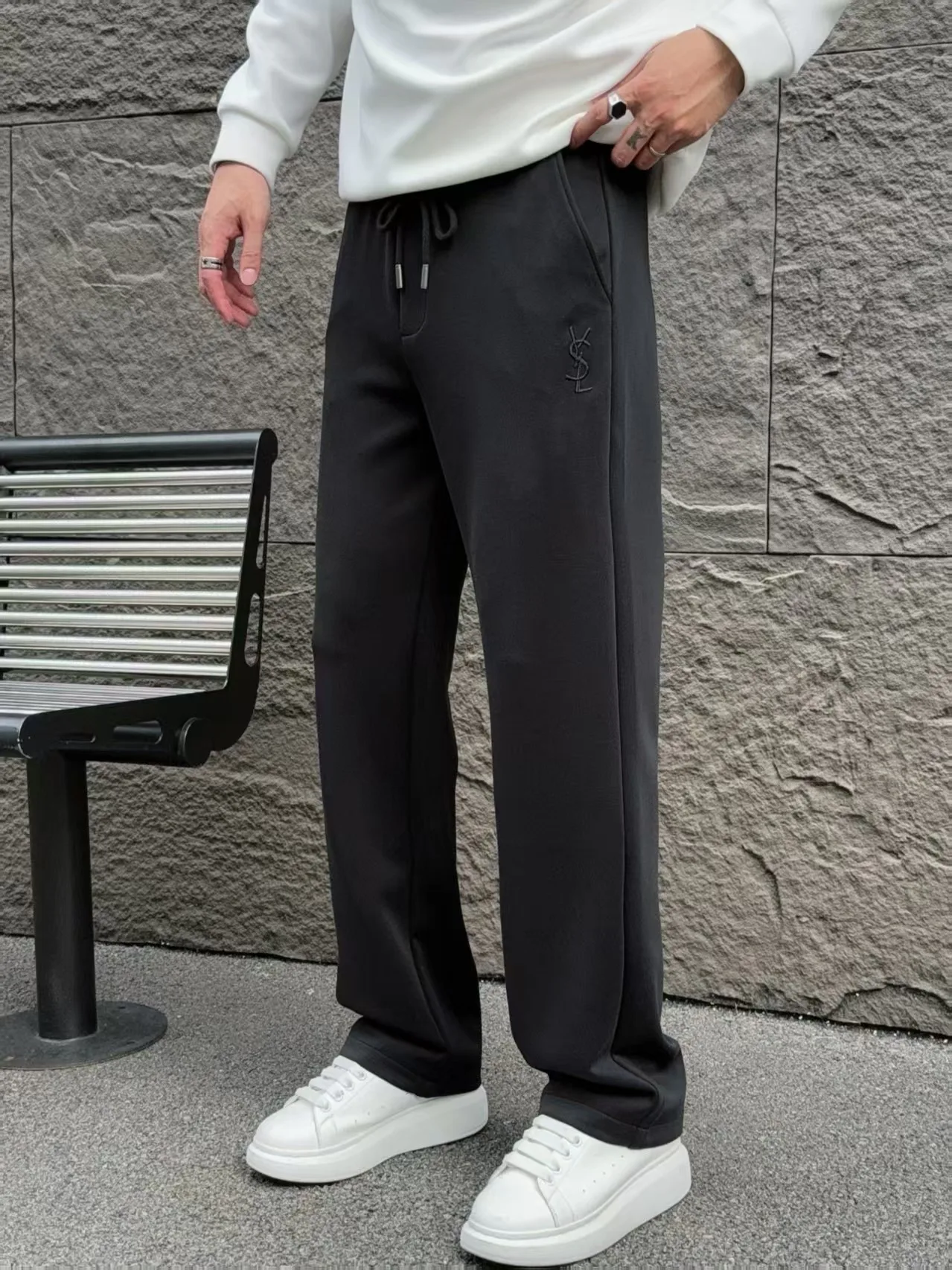 Men's Trousers SAINT LAURENT 18178467