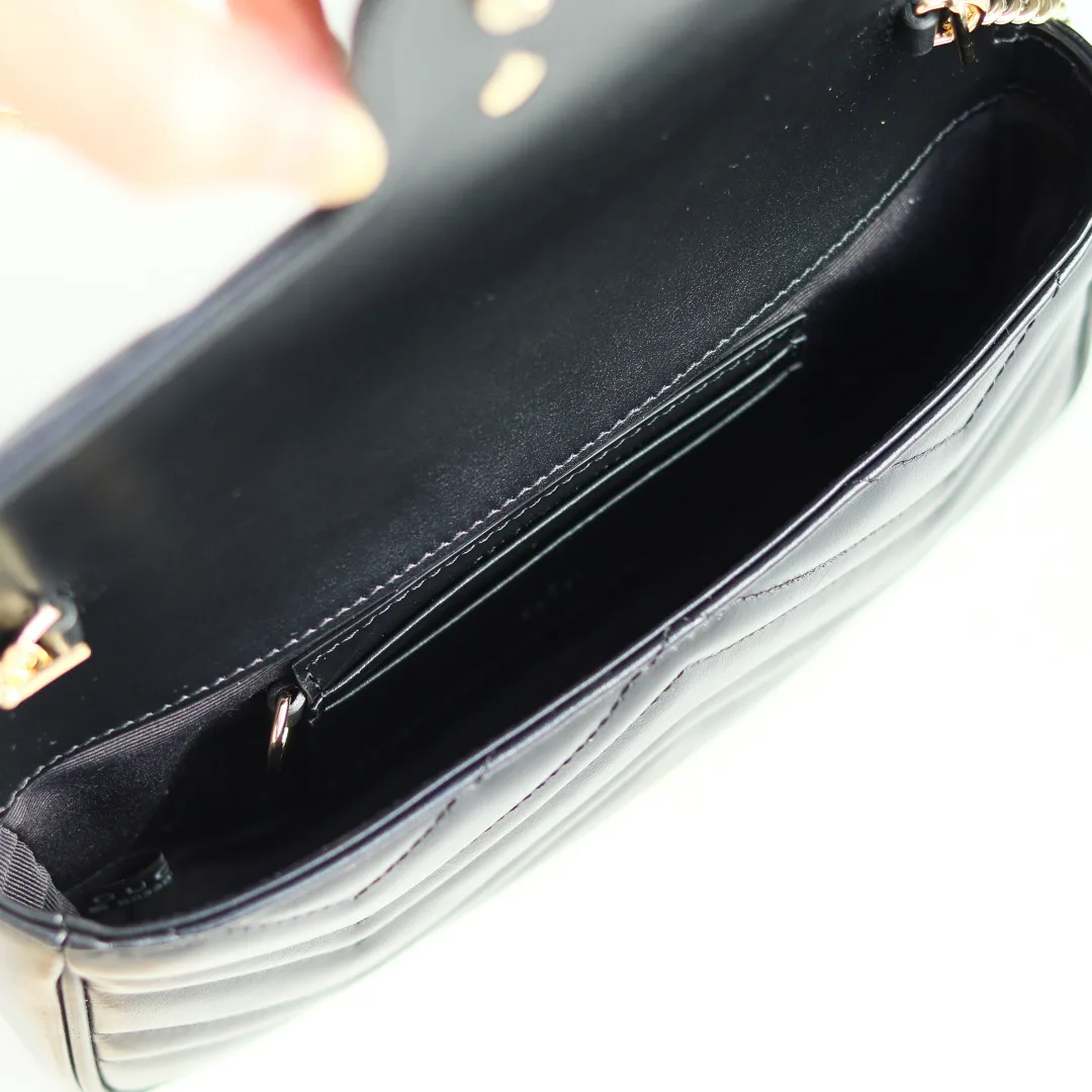 Women's Classic Handbags GUCCI 17947947