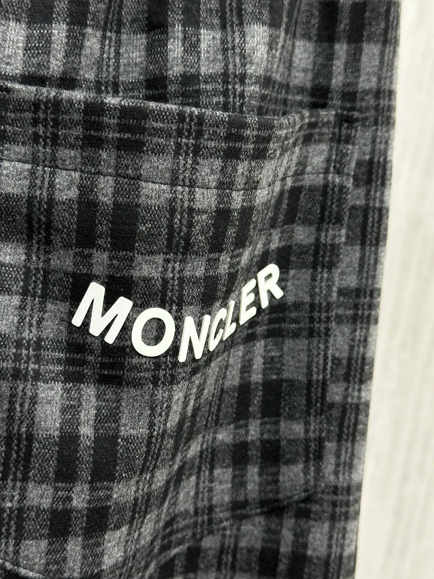 Брюки Мужские Moncler 18566803