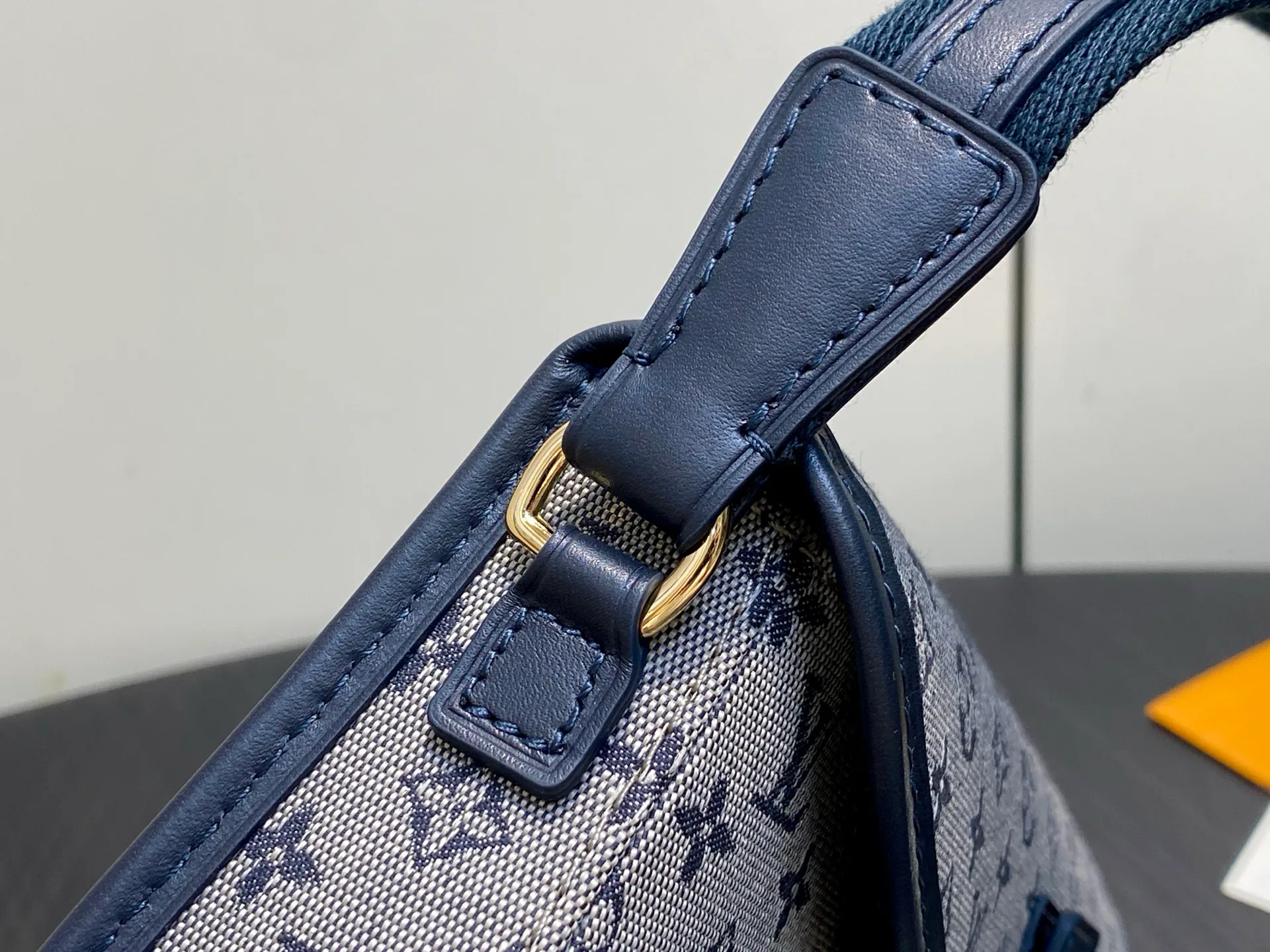 Women's Classic Handbags LOUIS VUITTON 17838909