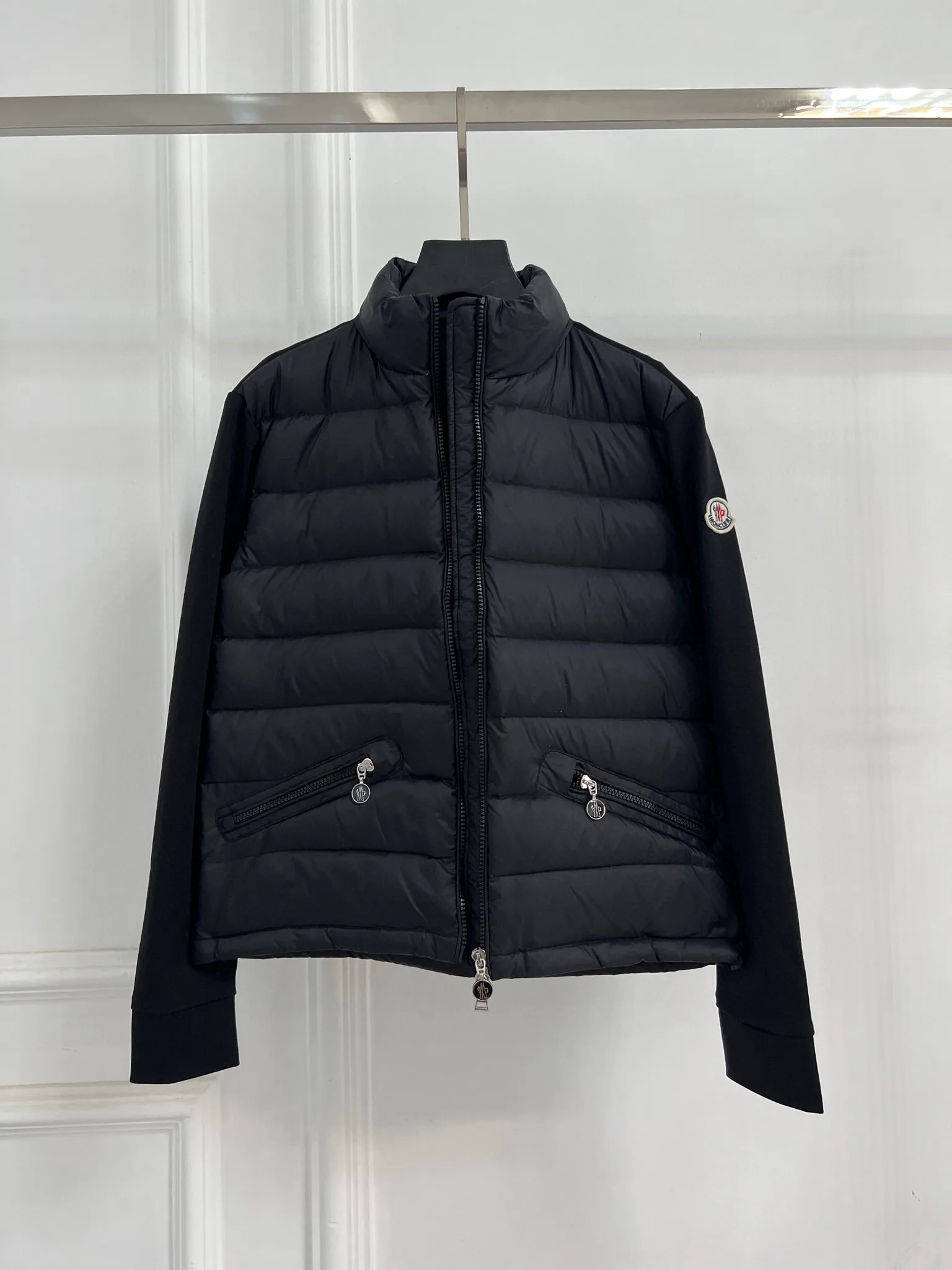 Women's Jackets And Down Jackets MONCLER 18416232