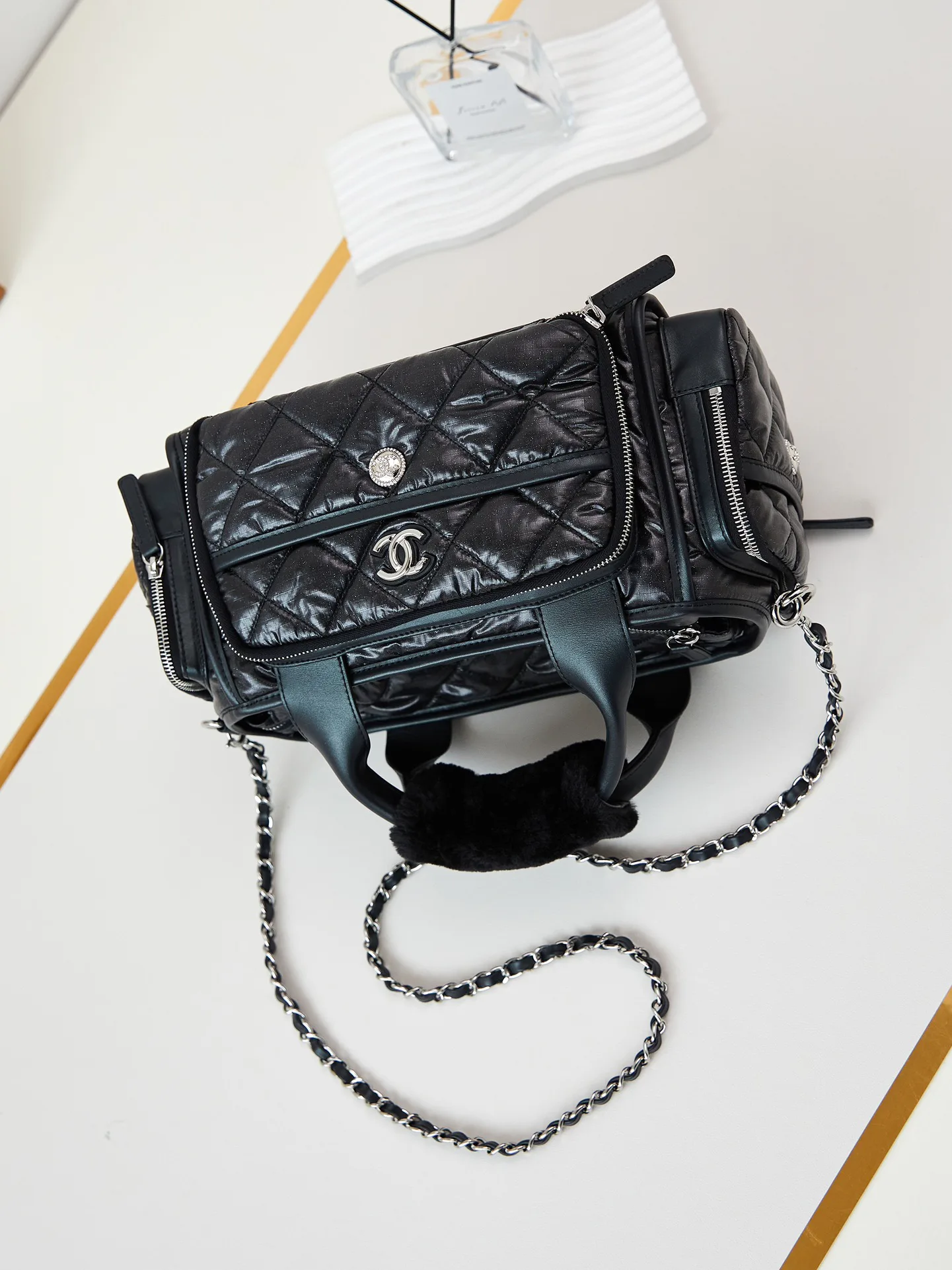 Women's Classic Handbags CHANEL 18065737