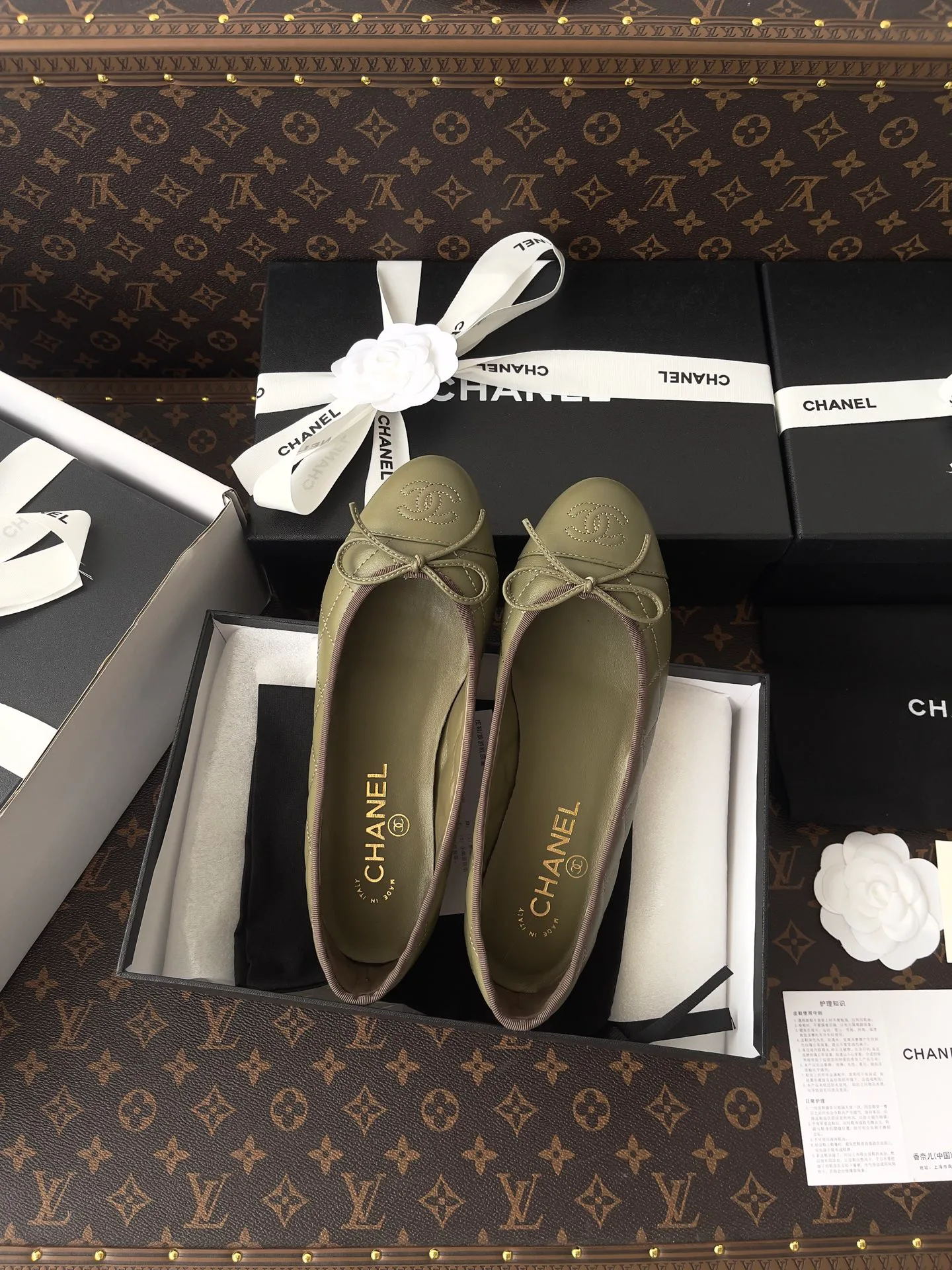 Women's Ballet Flats CHANEL 18153009
