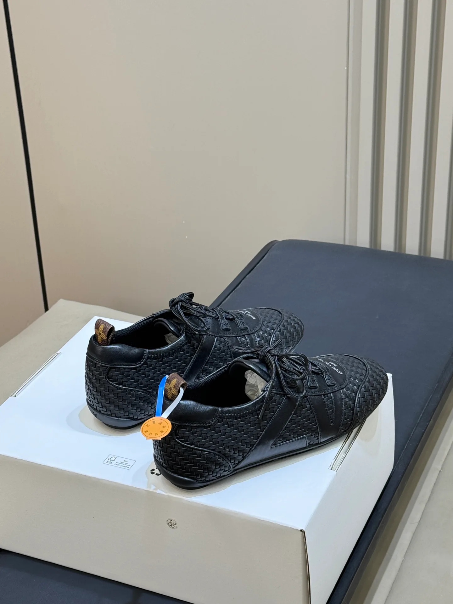 Women's Sneakers LOUIS VUITTON 18072951