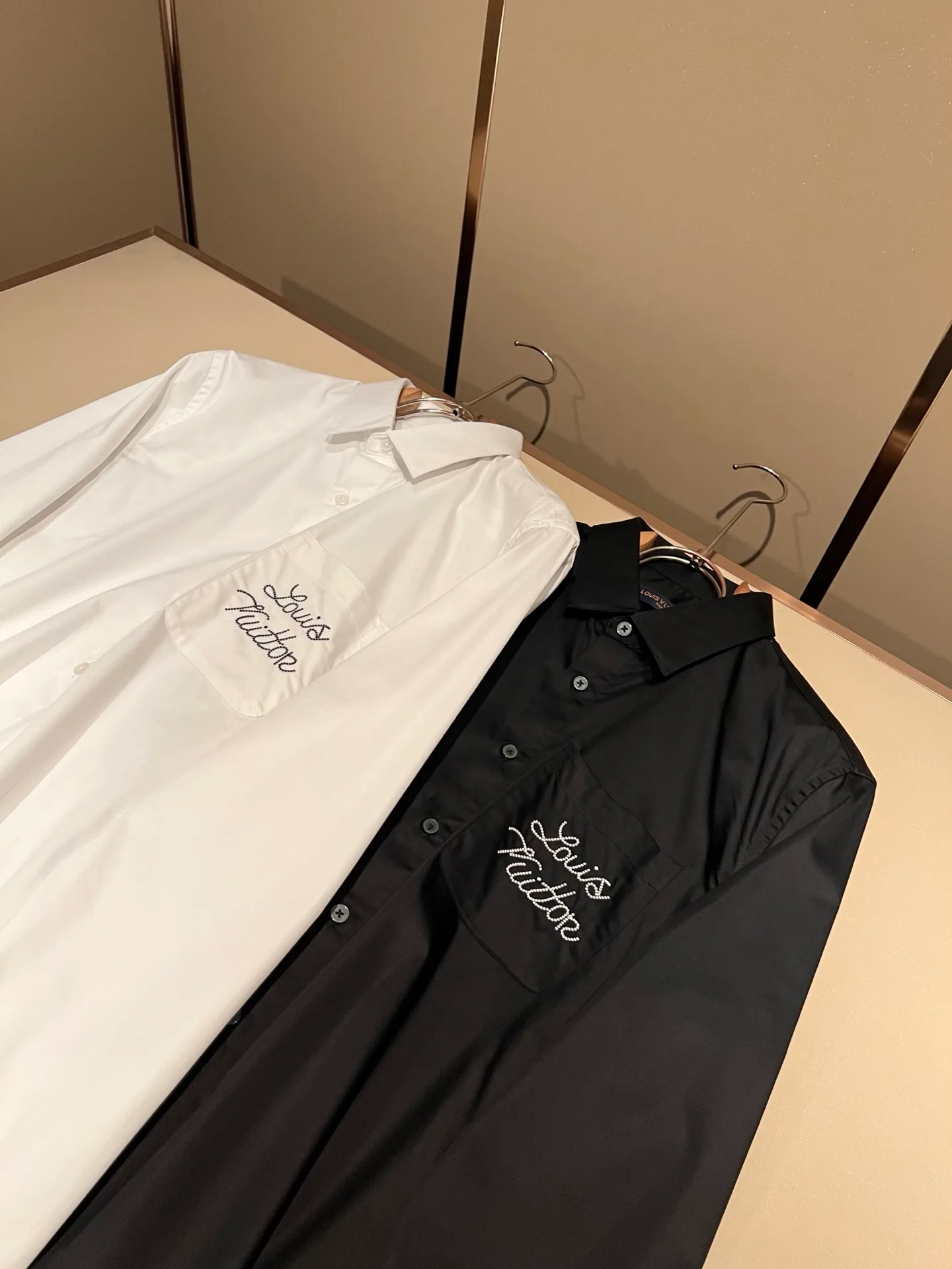 Men's Shirts LOUIS VUITTON 18446371