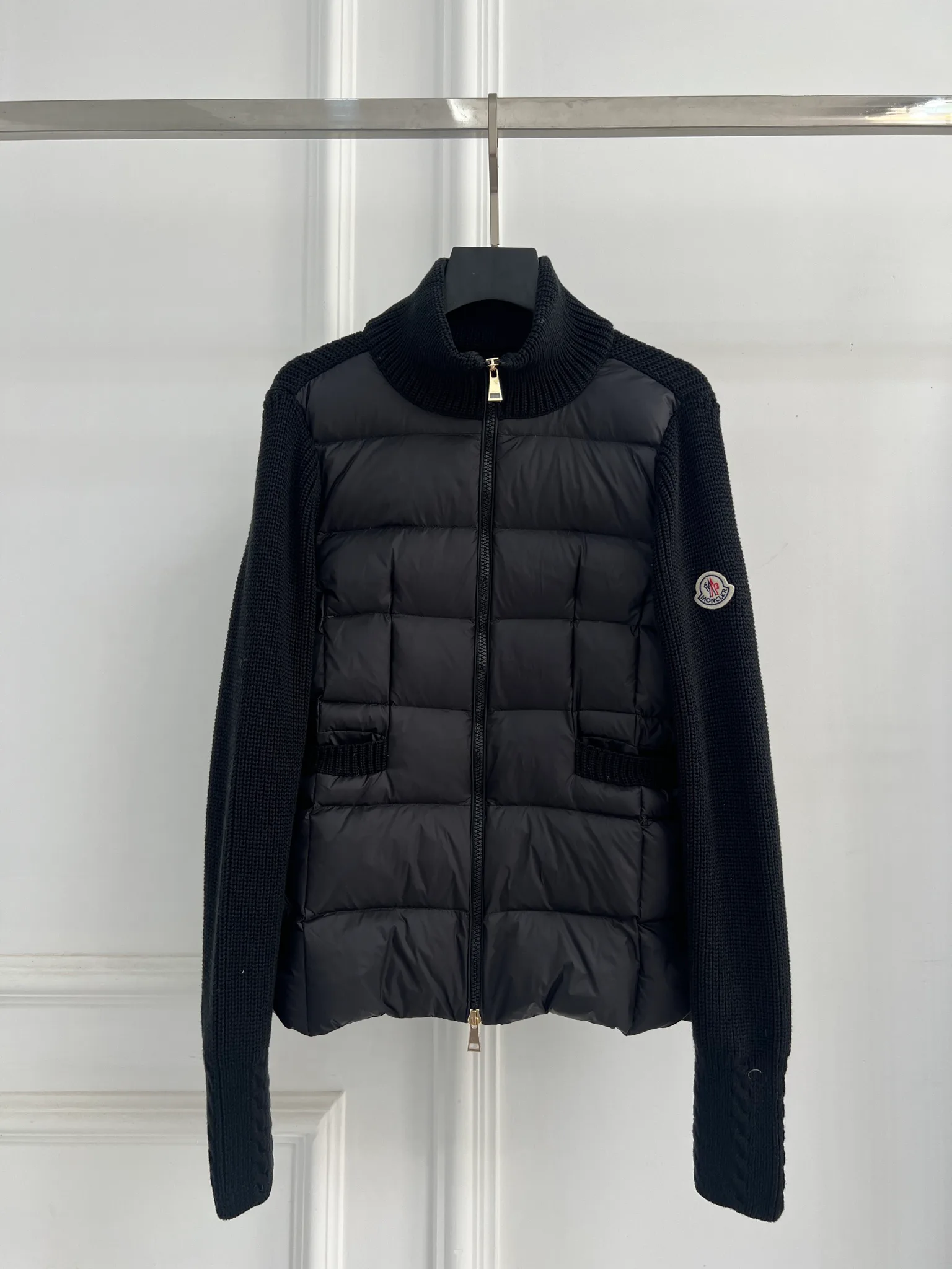 Women's Jackets And Down Jackets MONCLER 18416252