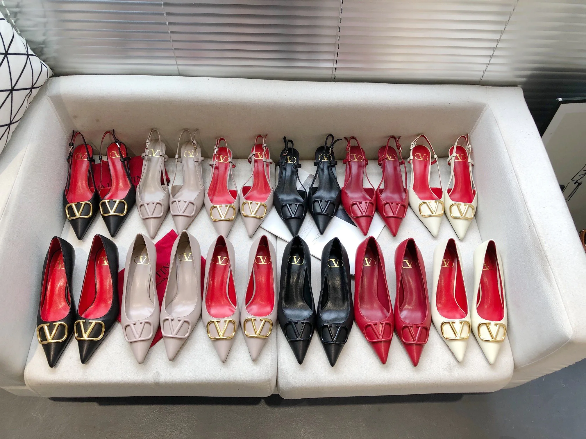 Women's Heels VALENTINO 17956857
