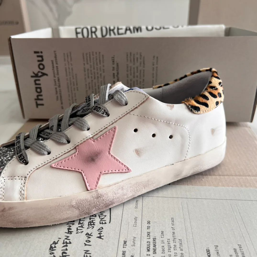 Women's Sneakers GOLDEN GOOSE 16995648