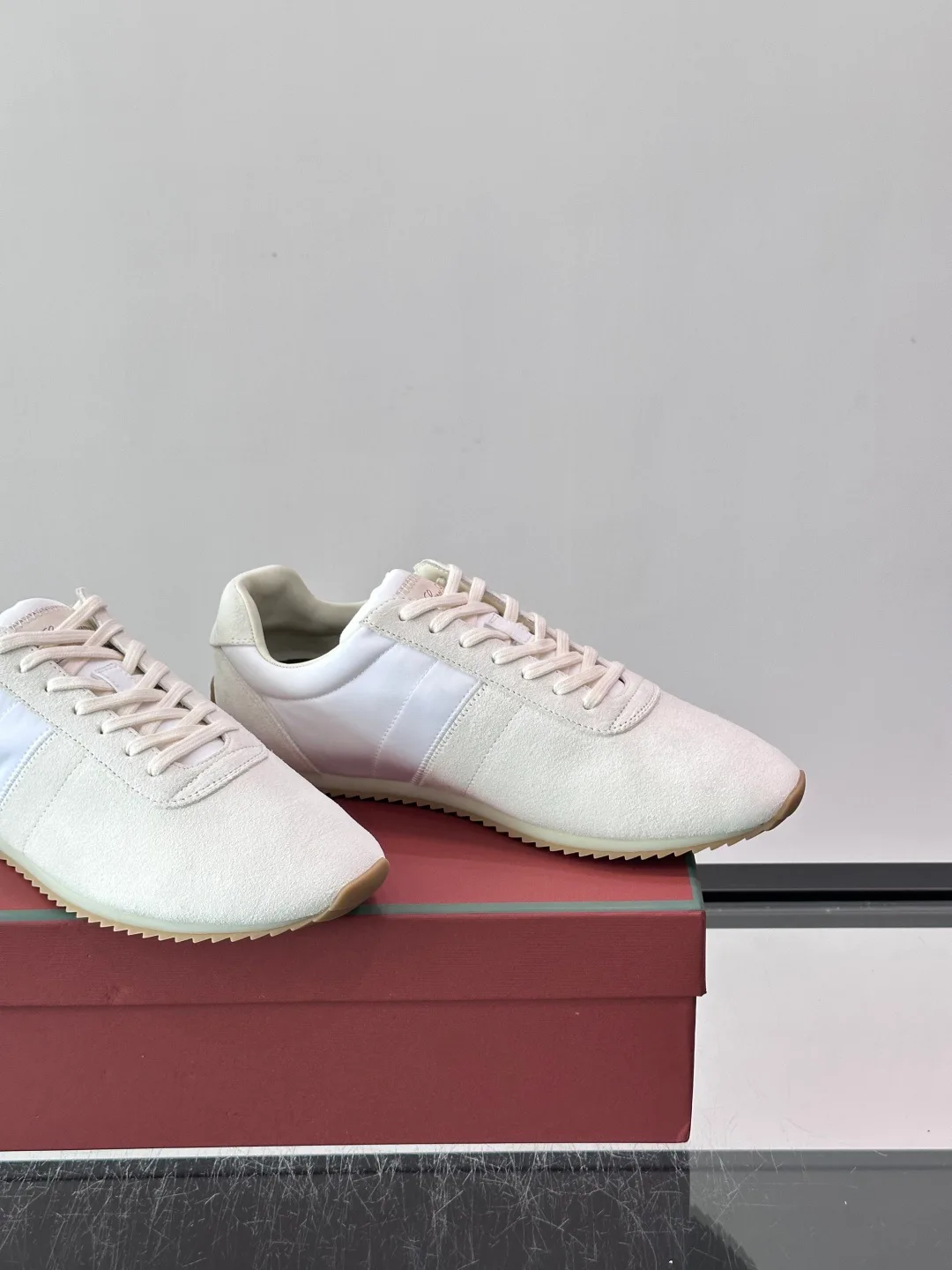 Women's Sneakers LORO PIANA 17447596