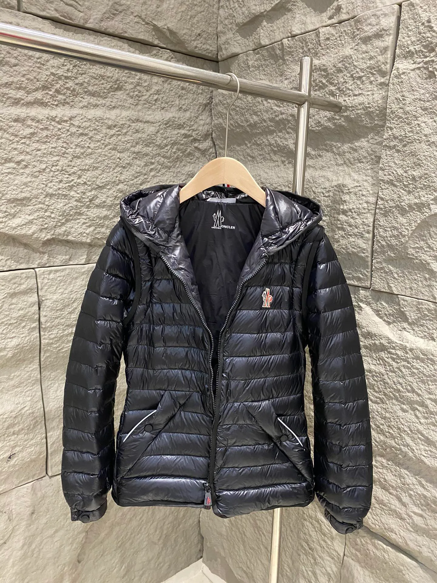 Куртки И Пуховики Мужские Moncler 18684571