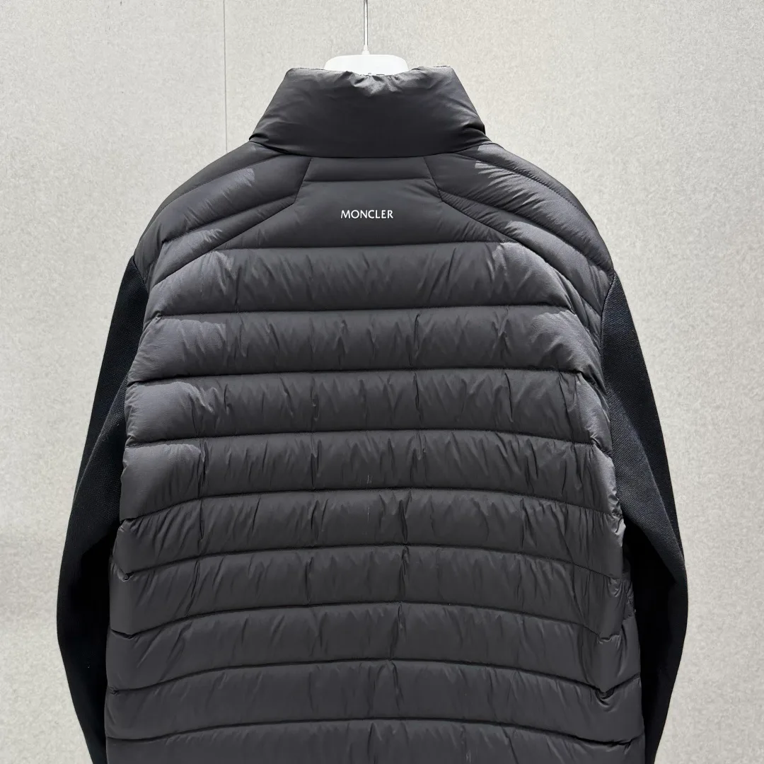 Куртки И Пуховики Мужские Moncler 18680342