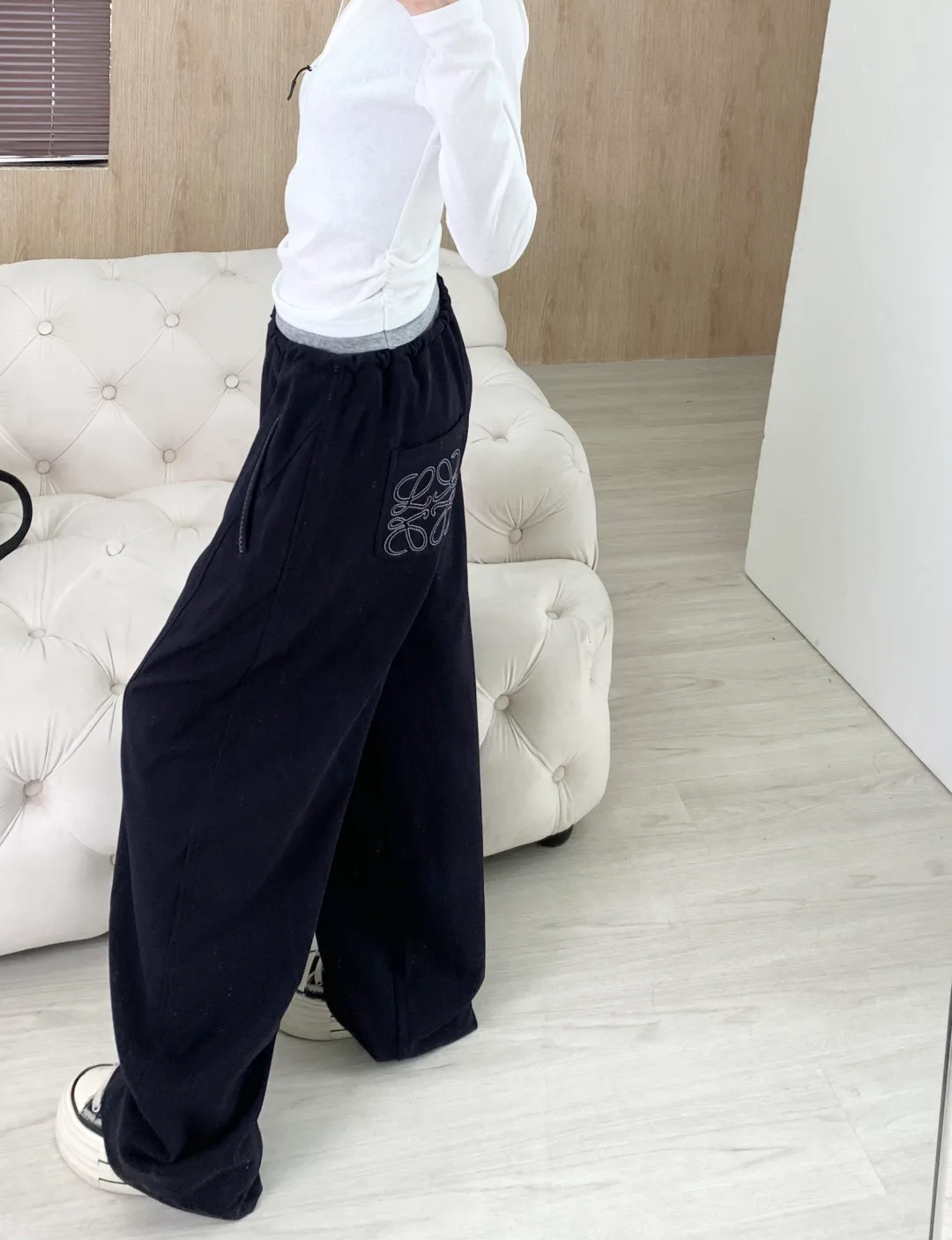 Women's Trousers LOEWE 18199269