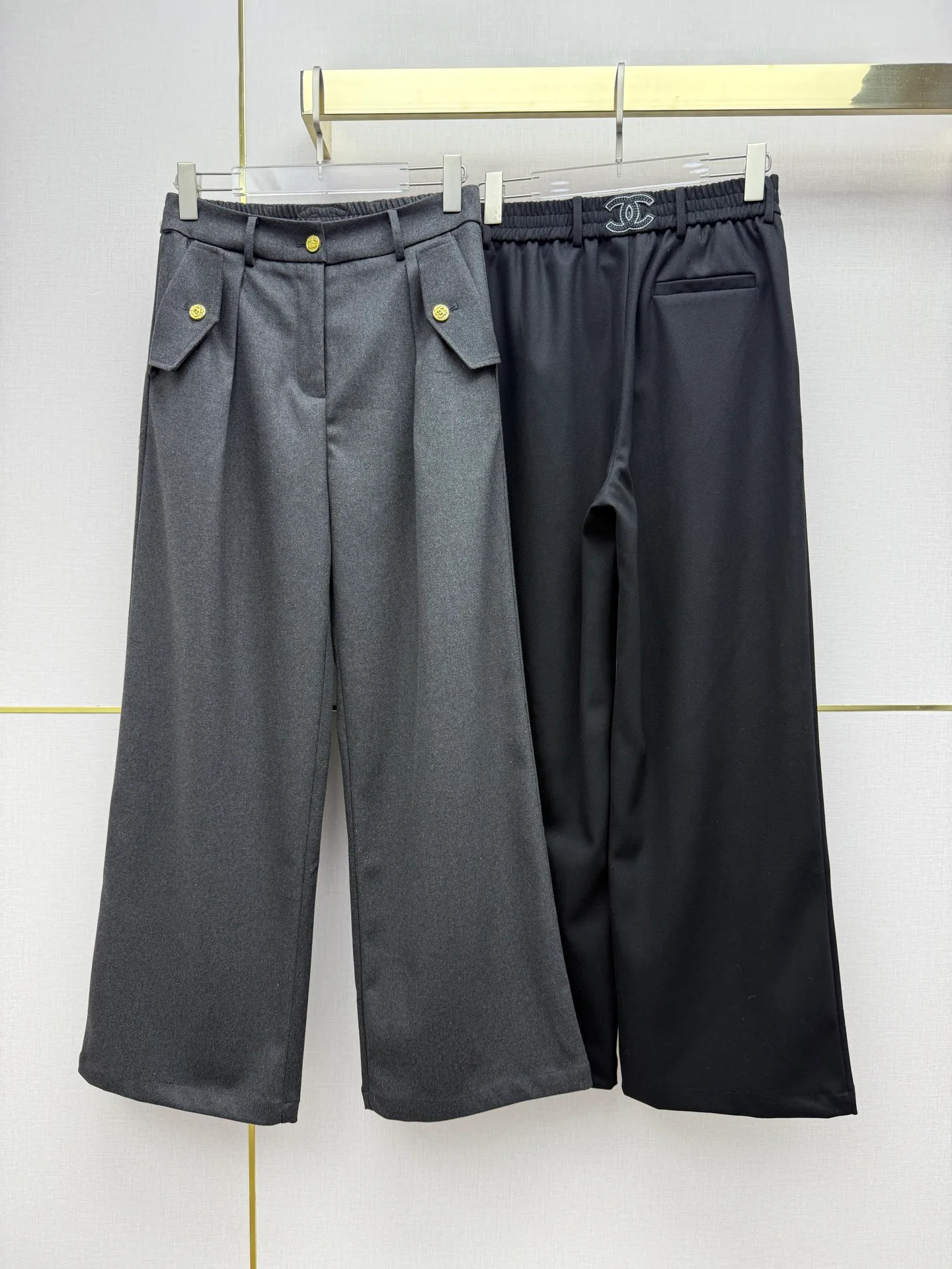 Women's Trousers CHANEL 19588995
