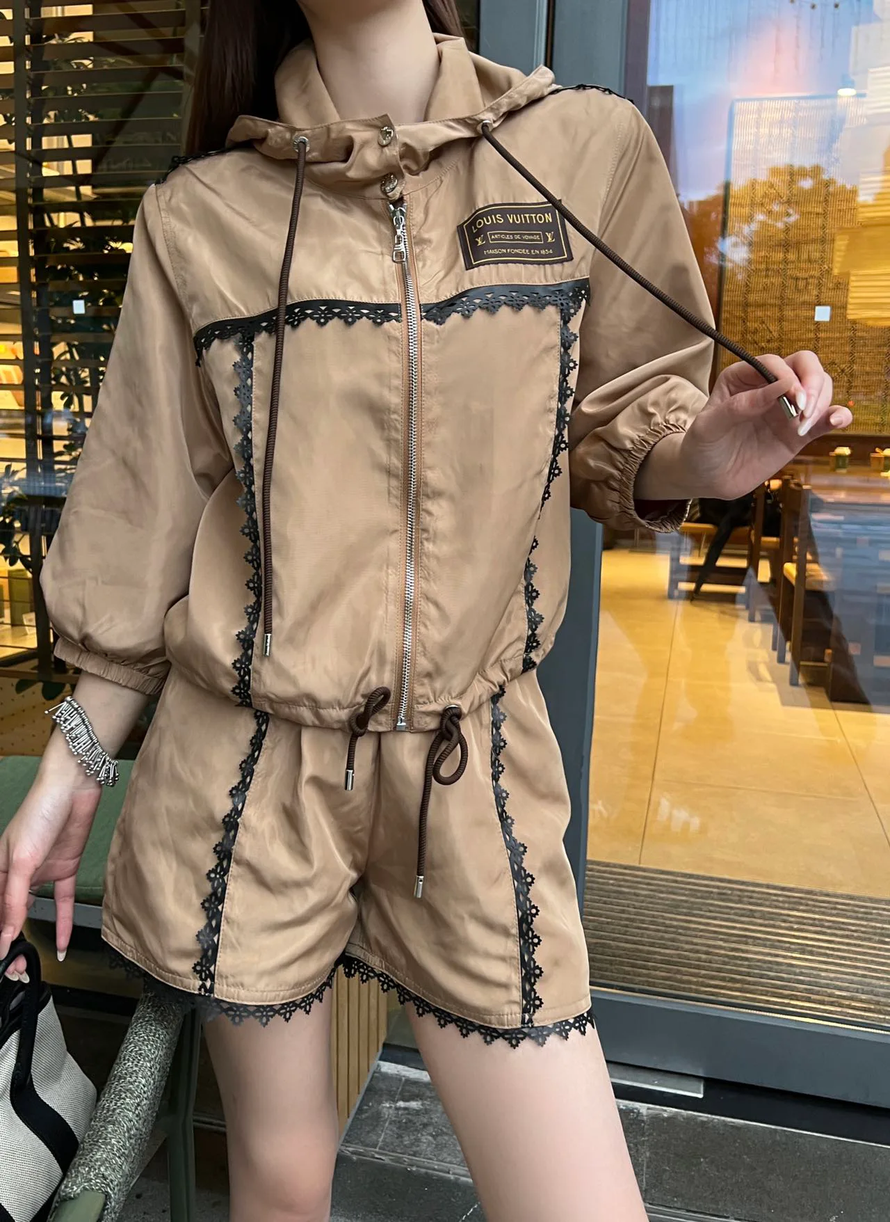 Women's Jackets And Down Jackets LOUIS VUITTON 17164684