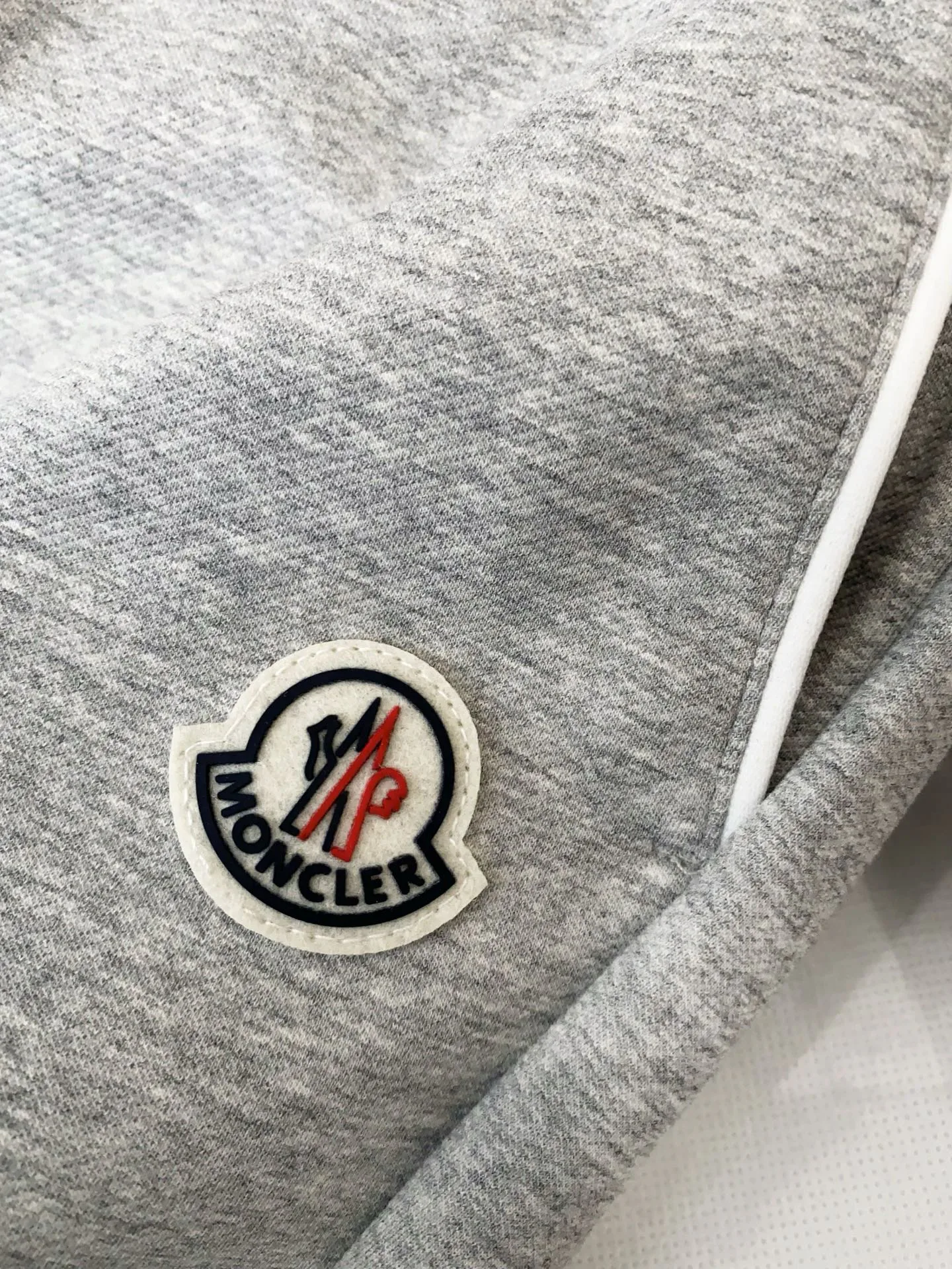 Men's Trousers MONCLER 17973351
