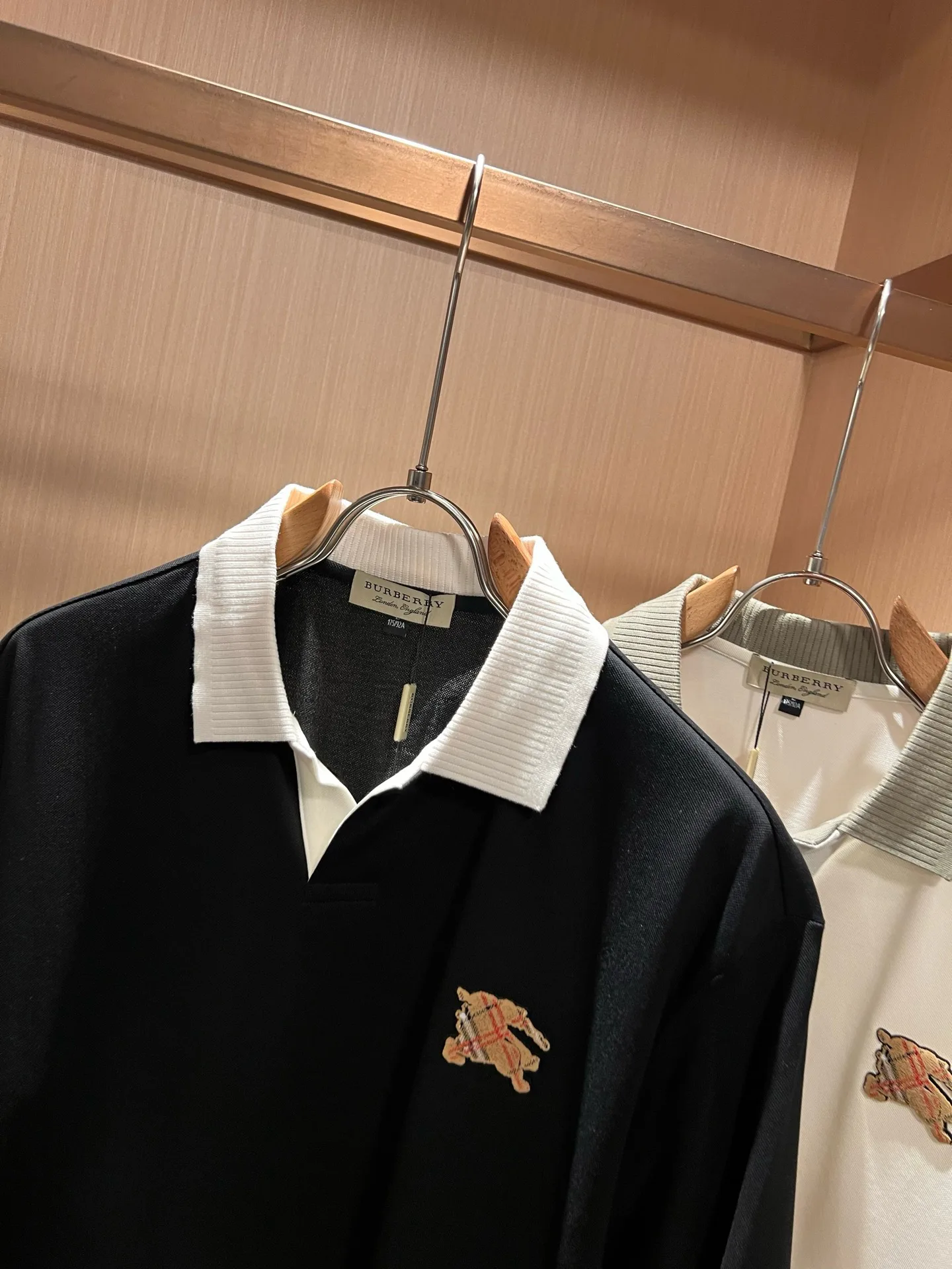 Men's Shirts BURBERRY 18243926
