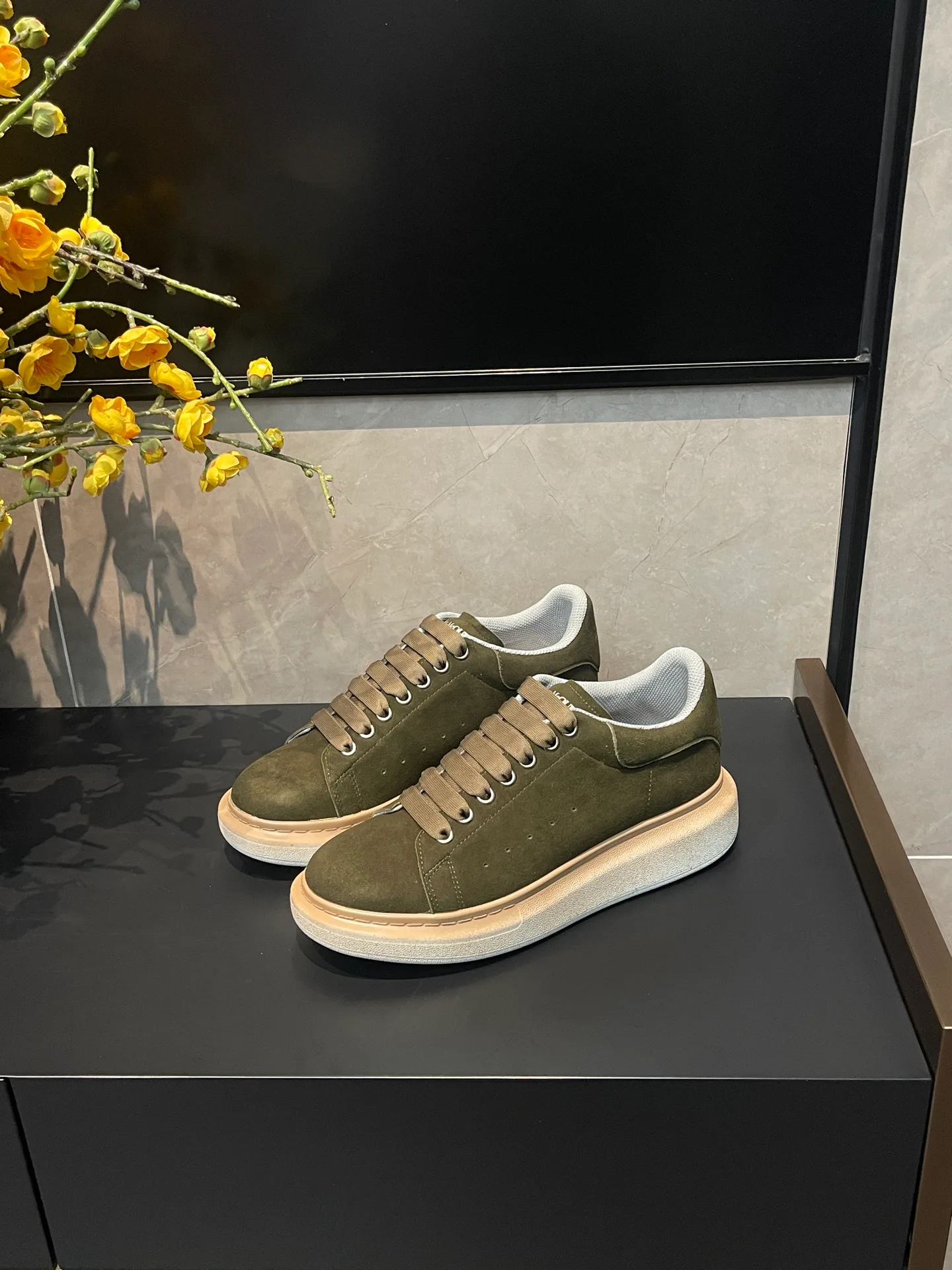 Women's Sneakers ALEXANDER MCQUEEN 17827926