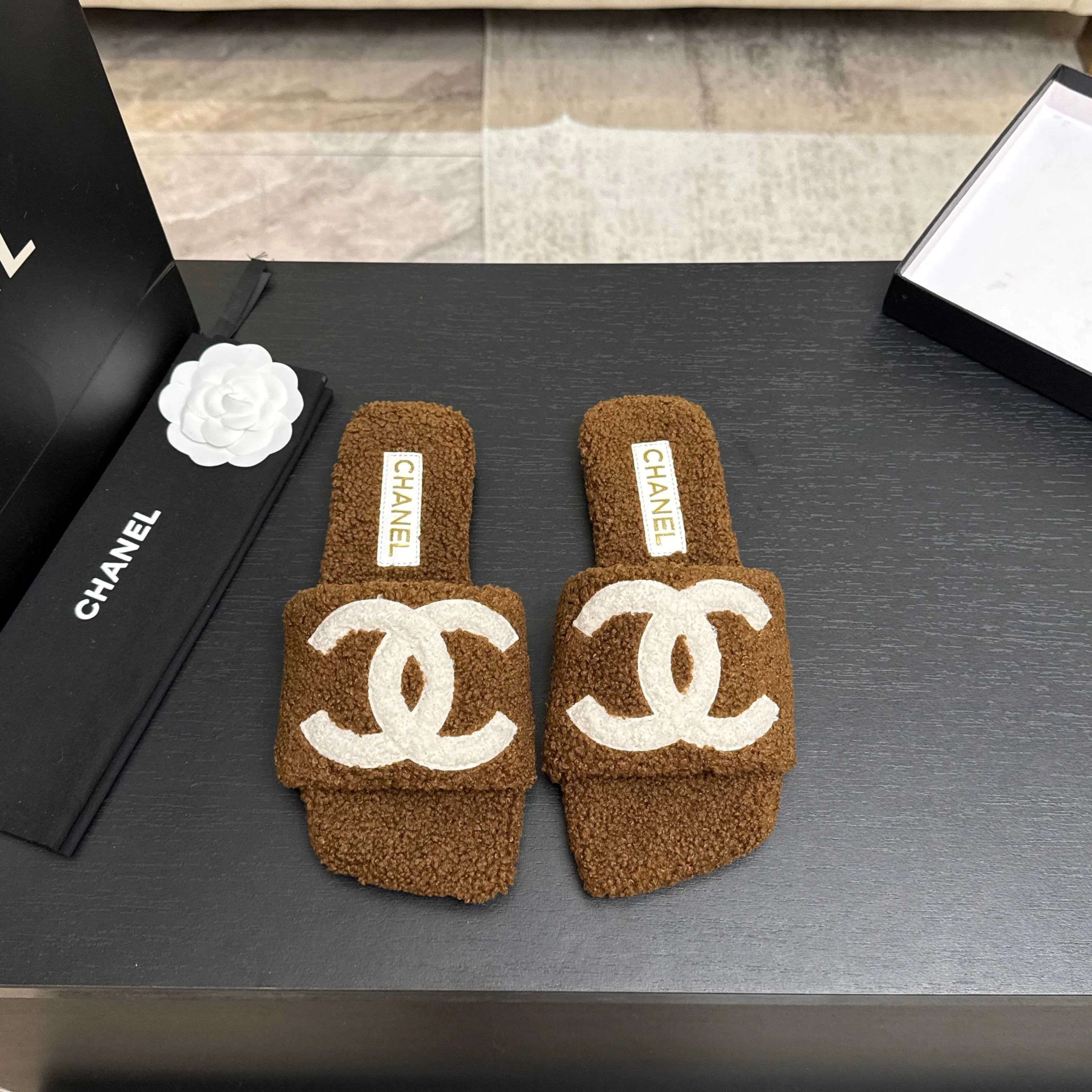 Women's Slippers CHANEL 18501008