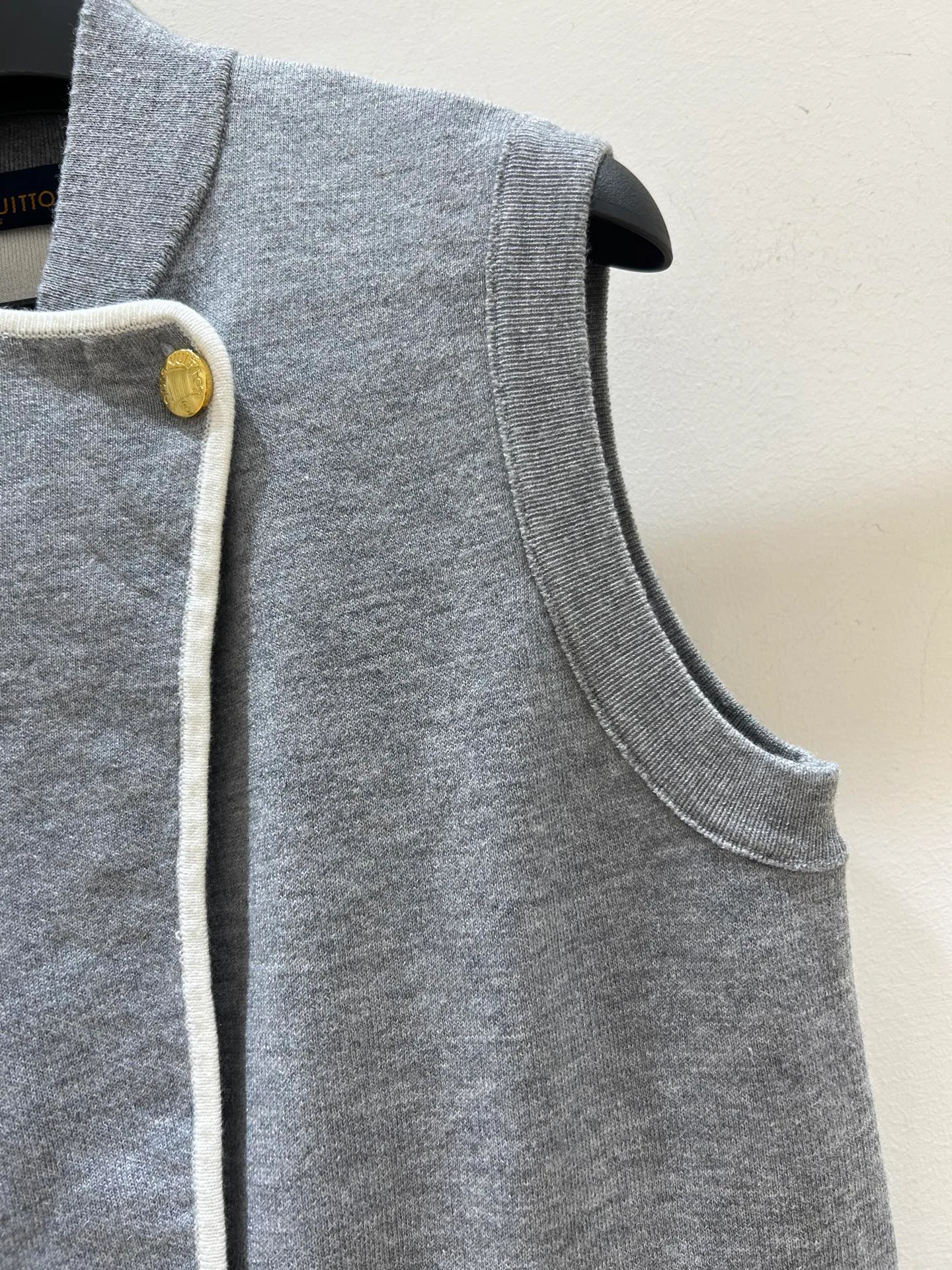 Women's Vests LOUIS VUITTON 18096716