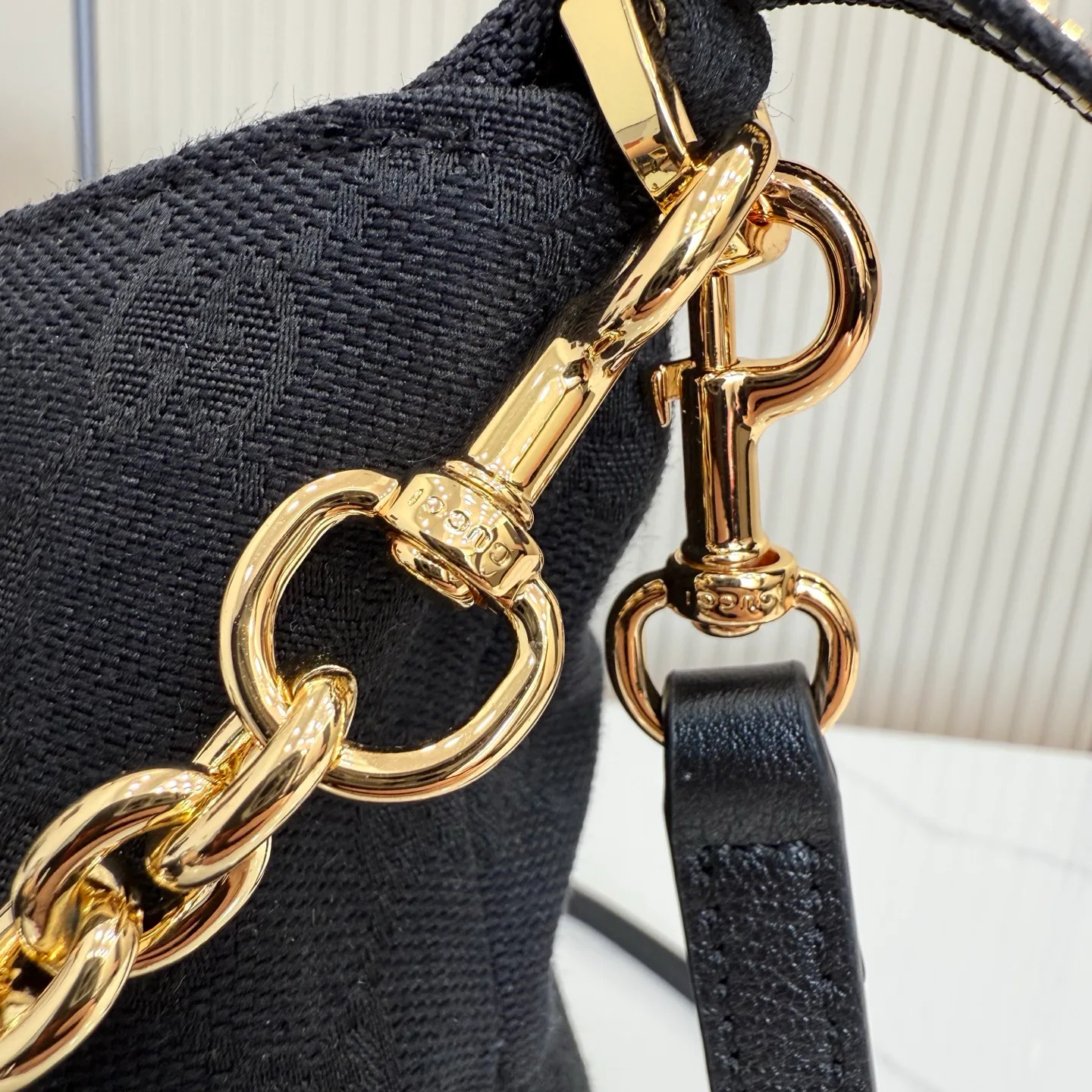 Women's Classic Handbags GUCCI 17872508