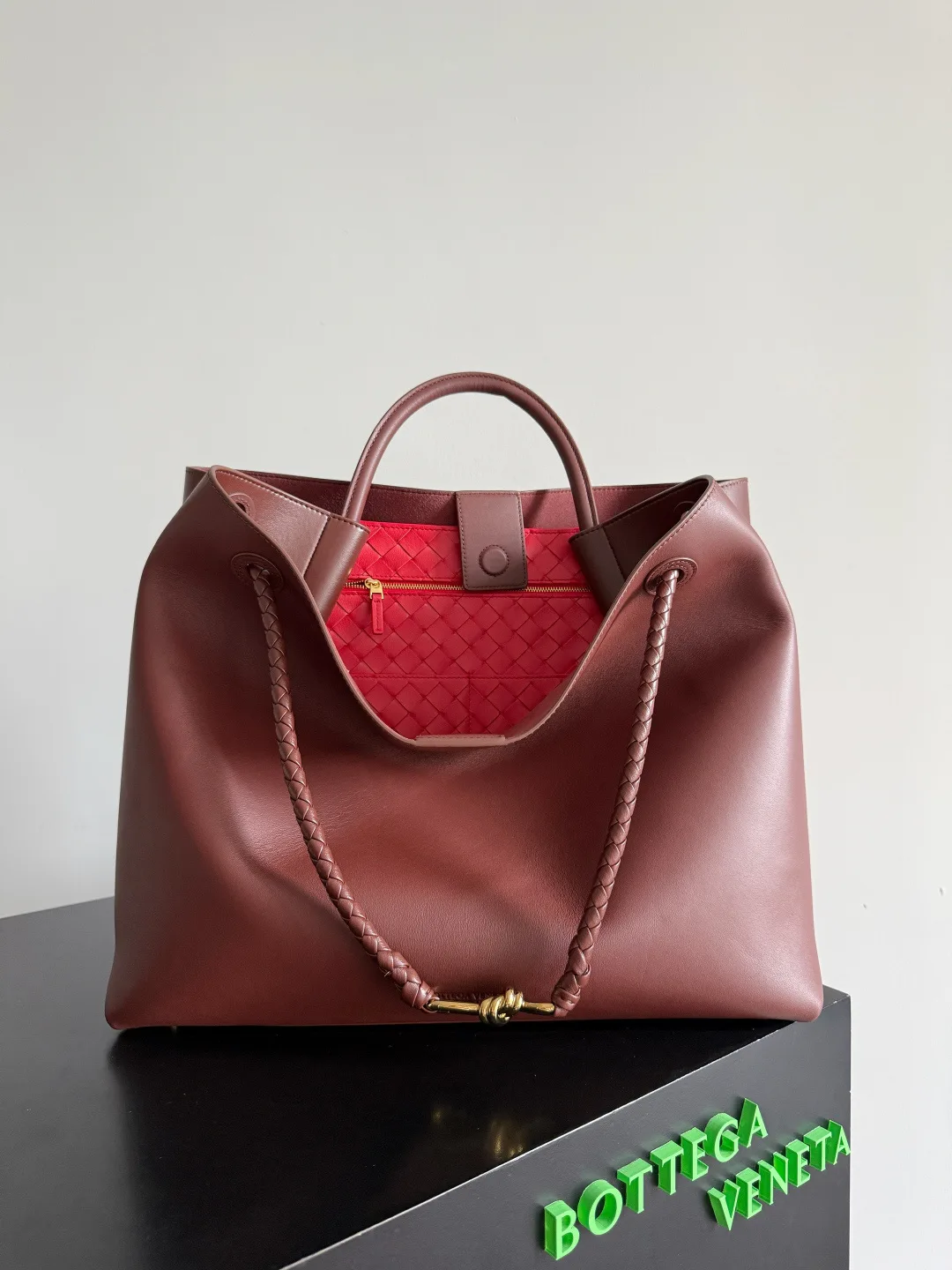 Women's Classic Handbags BOTTEGA VENETA 19526830