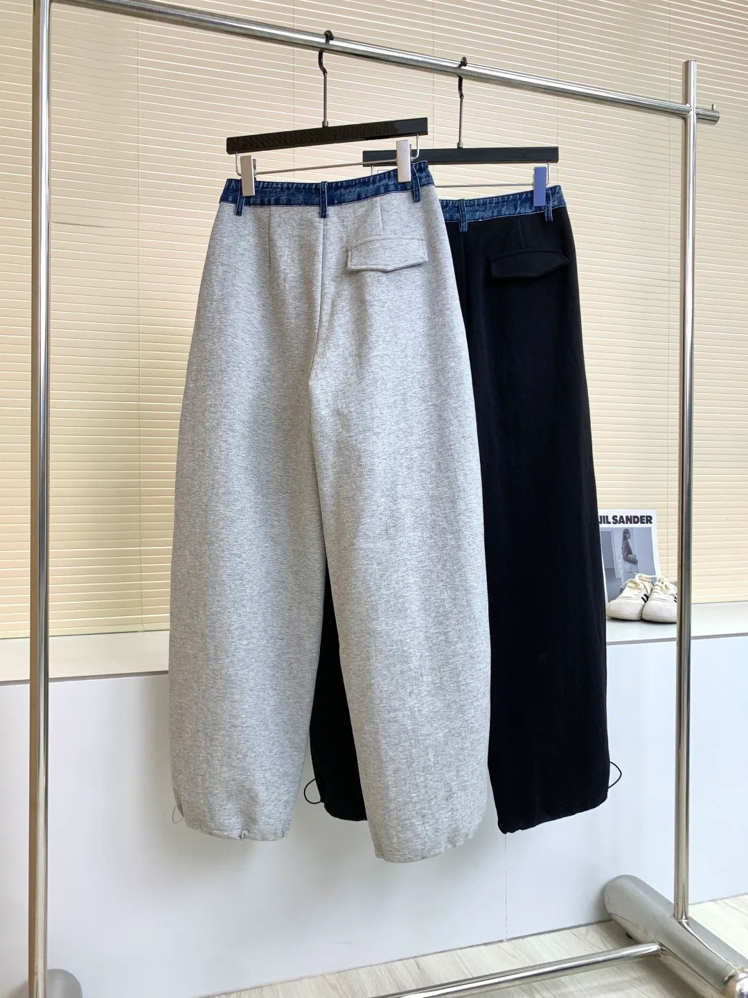 Women's Trousers MAISON MARGIELA 18017071