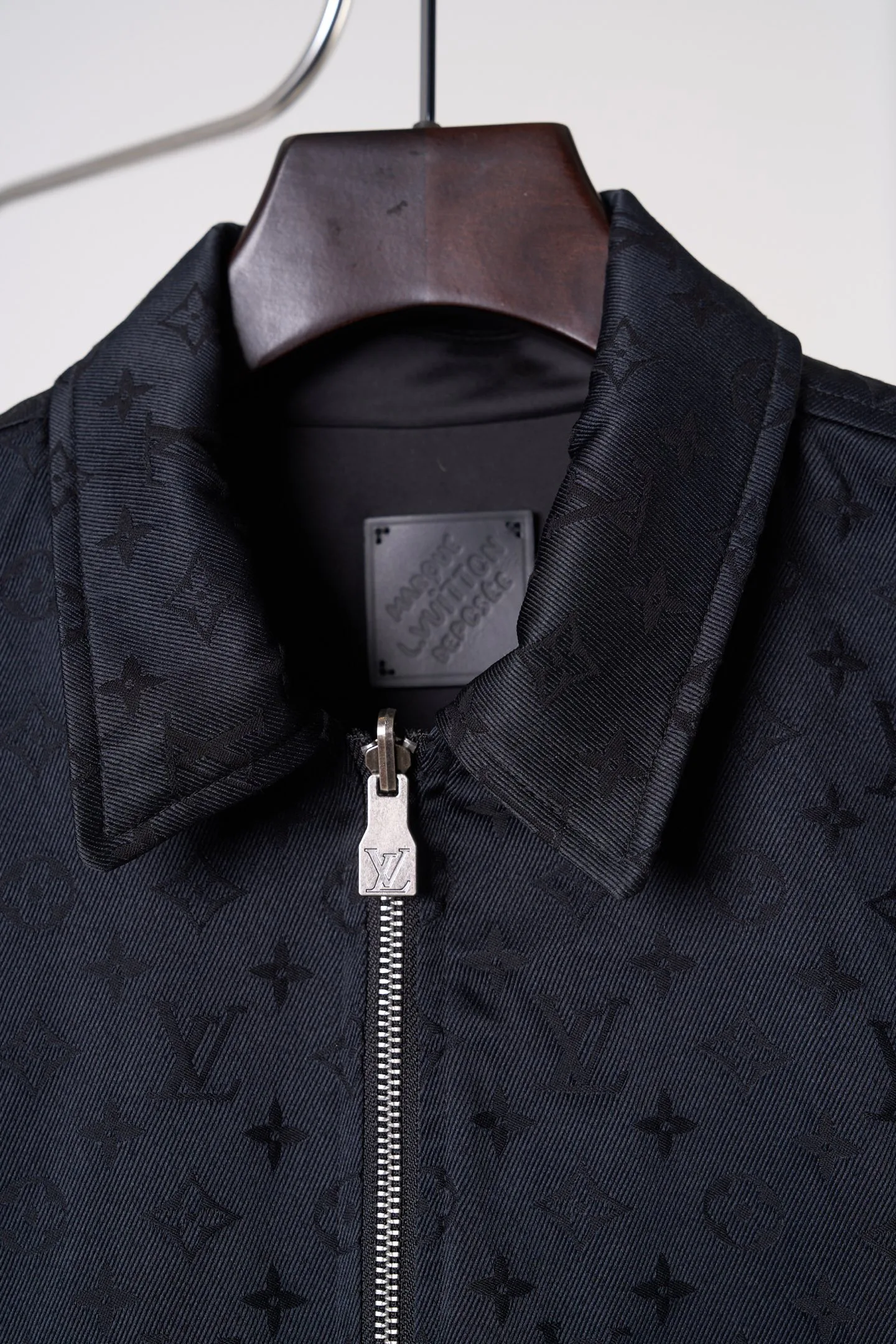 Men's Jackets And Down Jackets LOUIS VUITTON 18178832