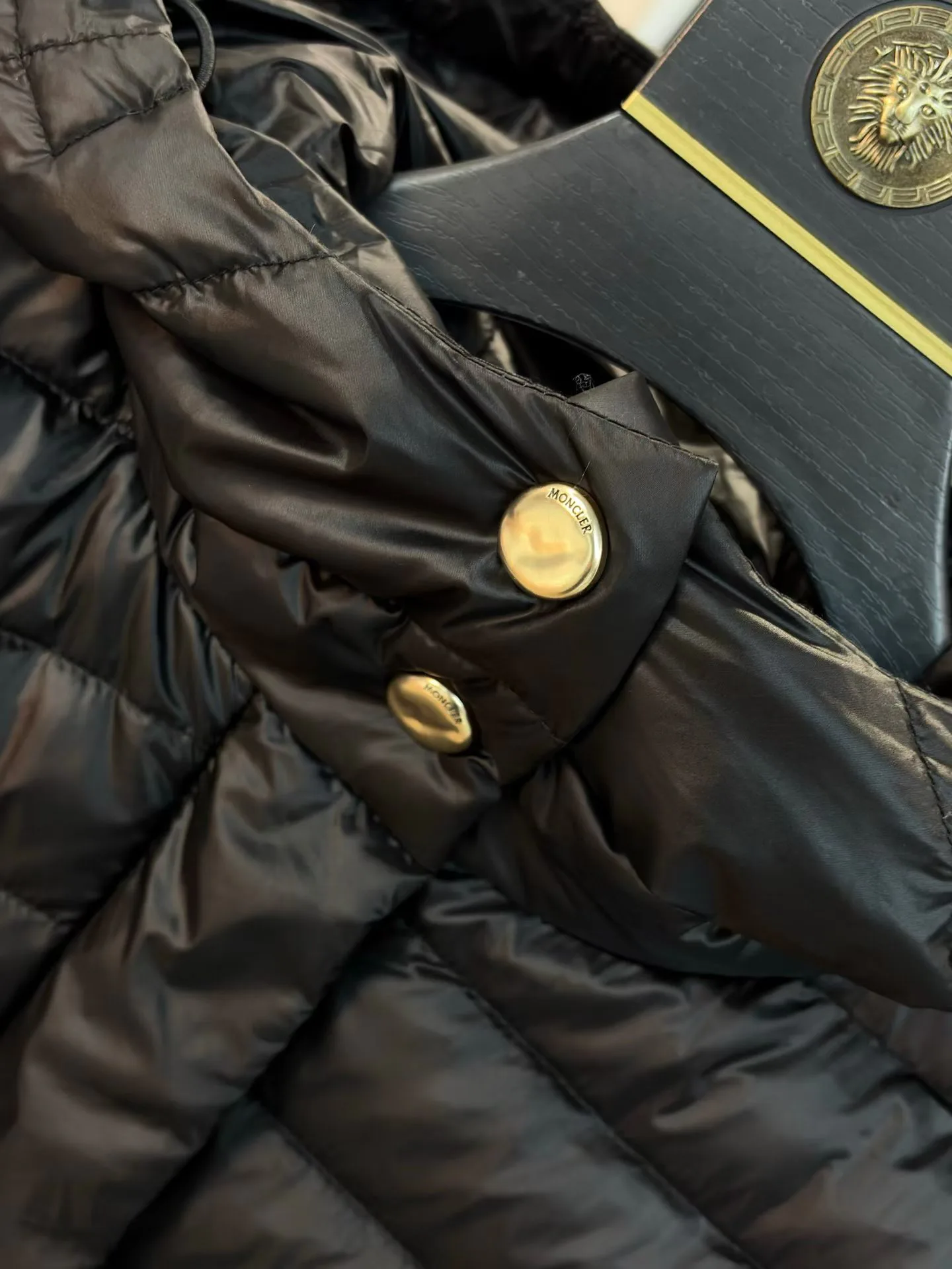 Women's Jackets And Down Jackets MONCLER 17855371