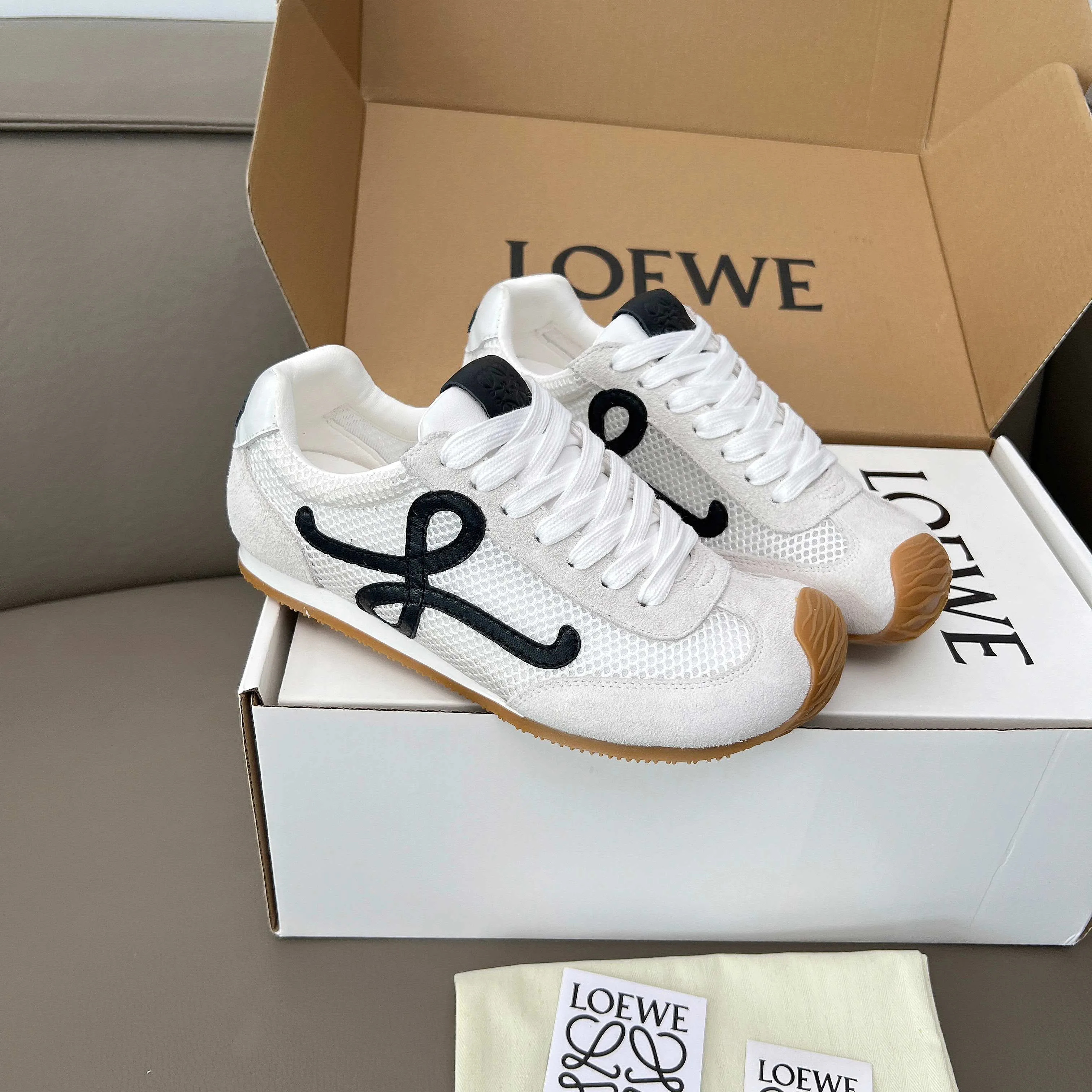 Women's Sneakers LOEWE 18011186