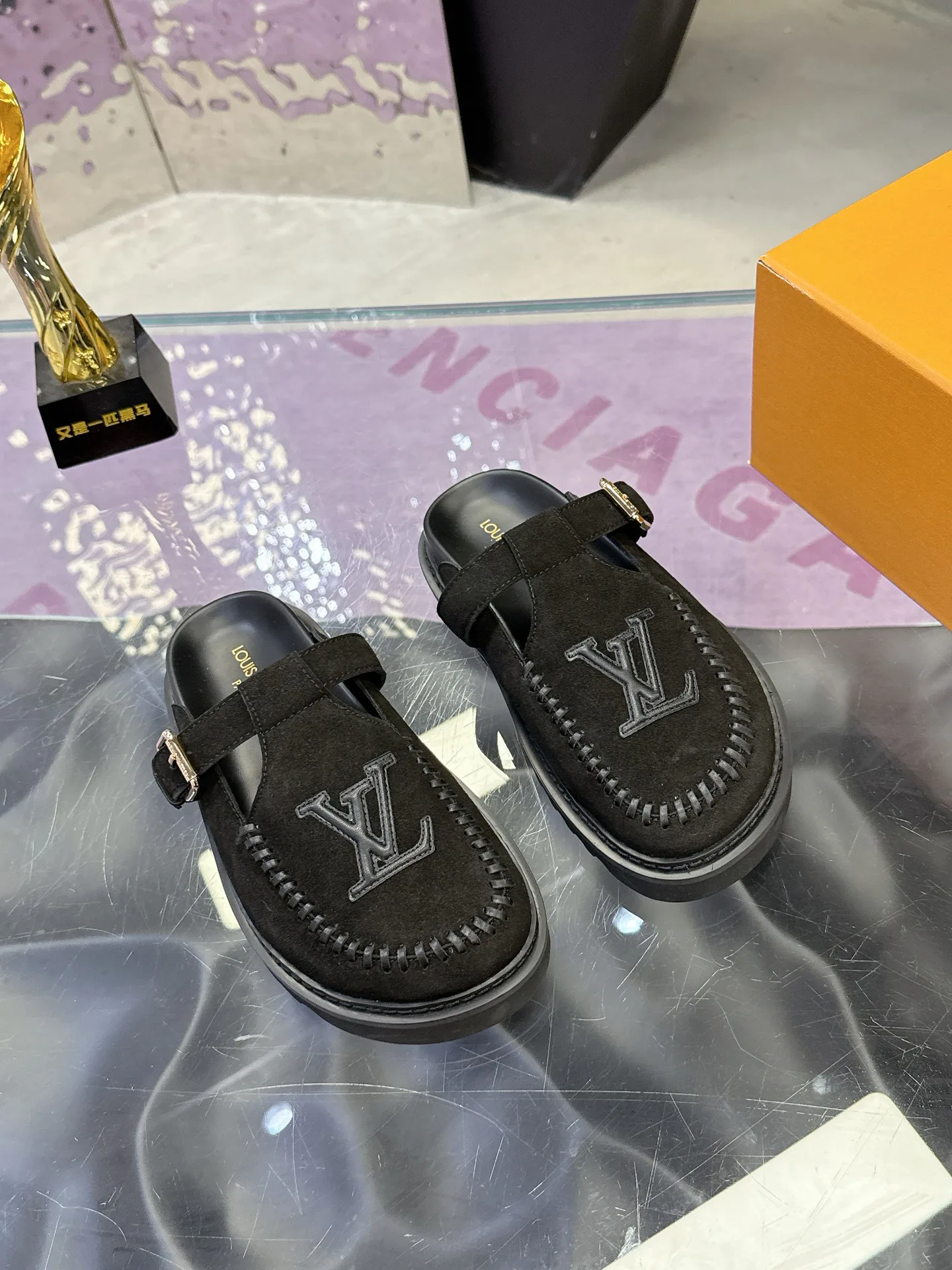 Women's Mules And Clogs LOUIS VUITTON 17530468
