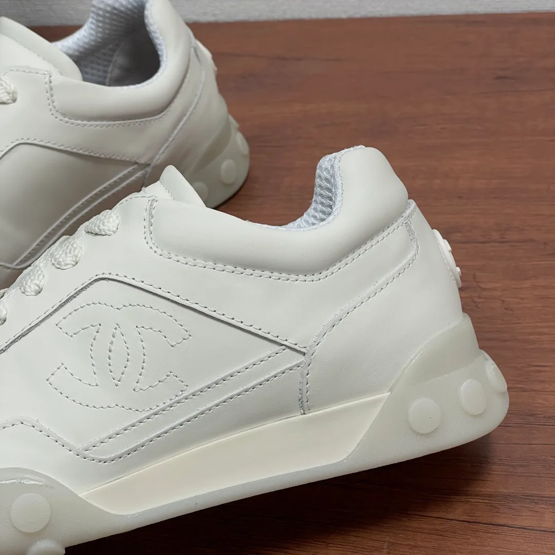 Women's Sneakers CHANEL 18000595