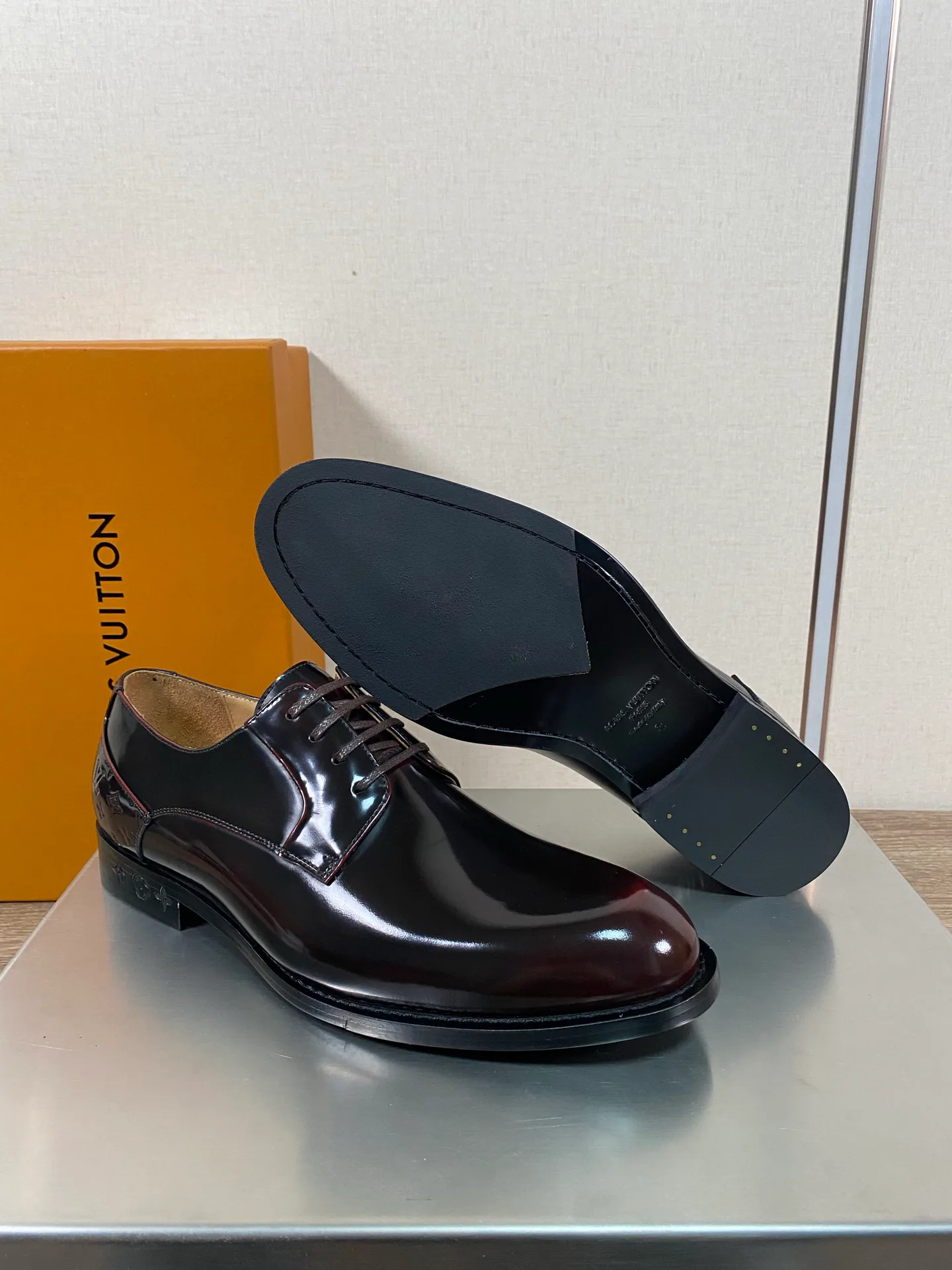 Men's Loafers And Dress Shoes LOUIS VUITTON 18078672