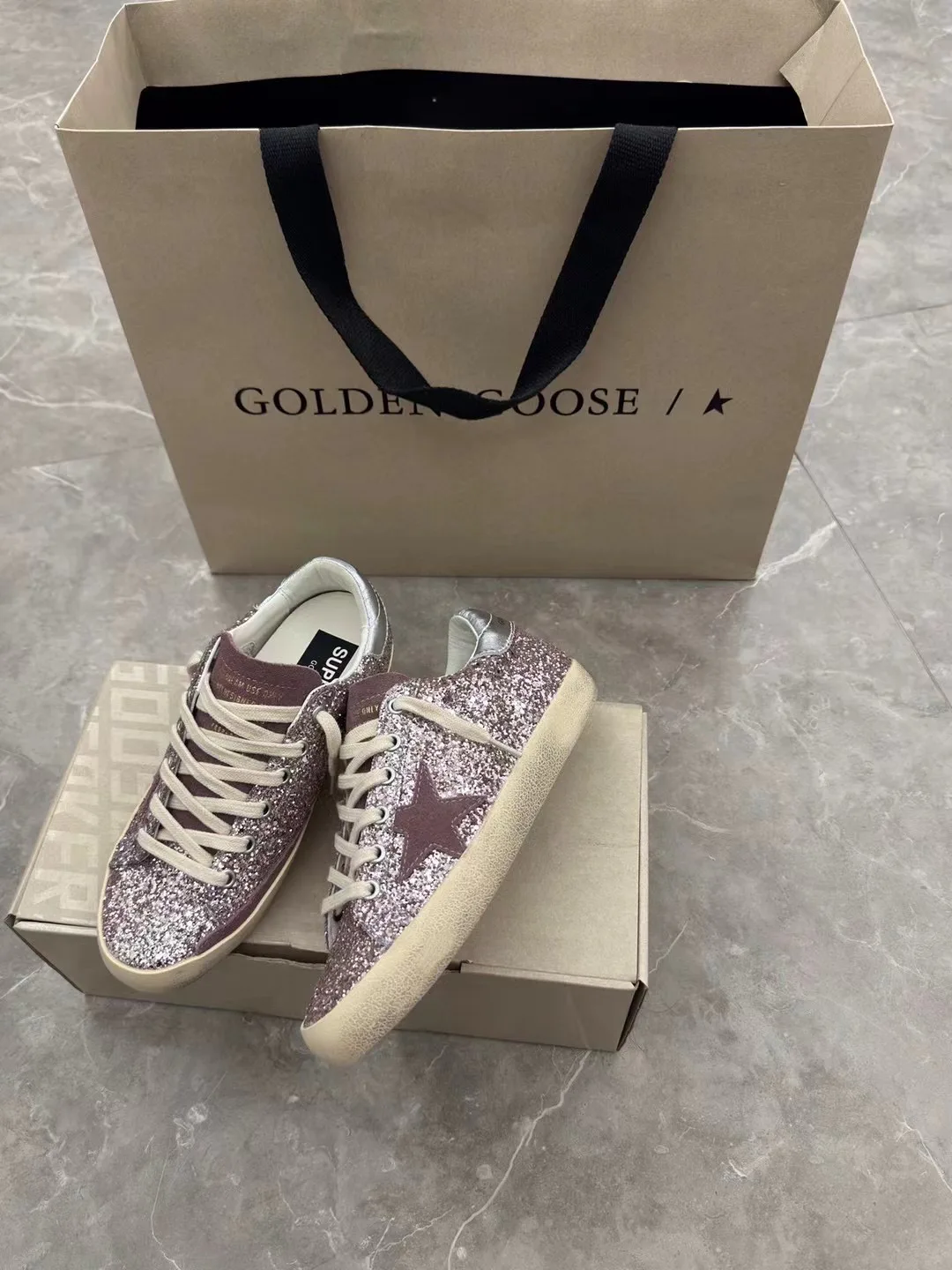Women's Sneakers GOLDEN GOOSE 18265592
