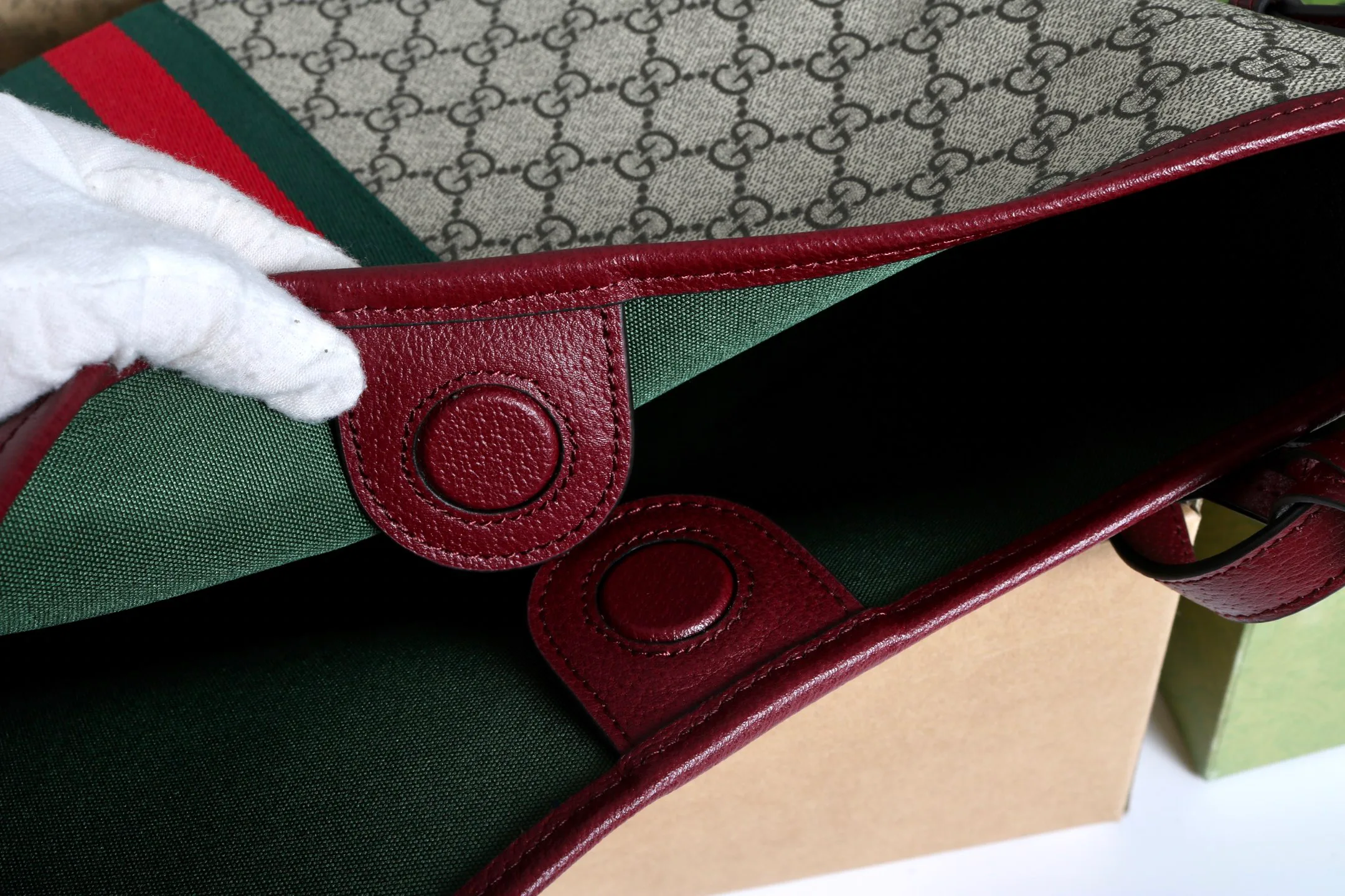 Women's Classic Handbags GUCCI 17838089