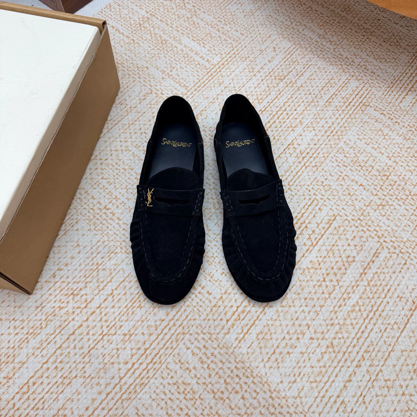 Women's Loafers And Moccasins SAINT LAURENT 18104179
