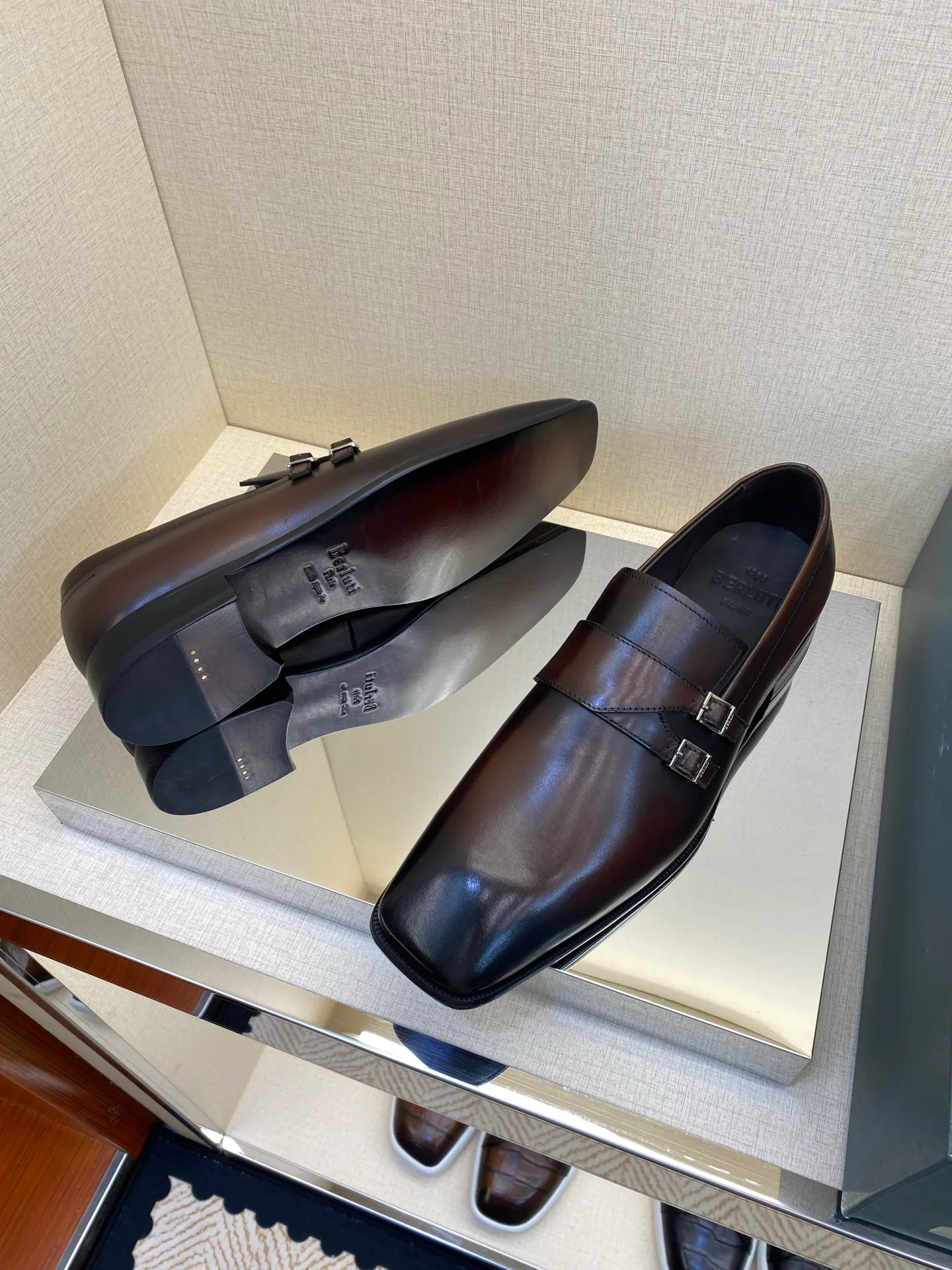 Men's Loafers And Dress Shoes BERLUTI 18417389