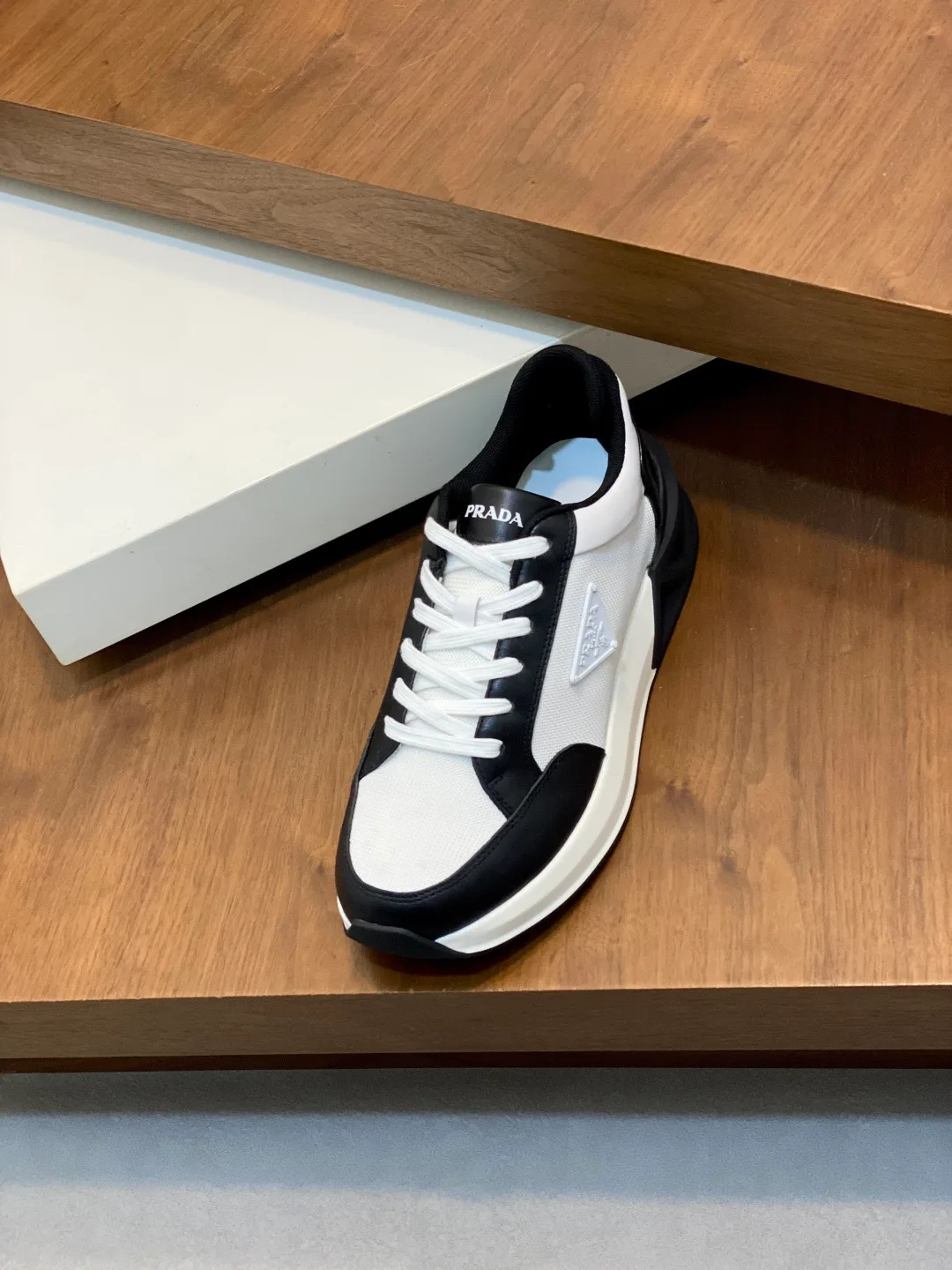 Men's Sneakers PRADA 18116626