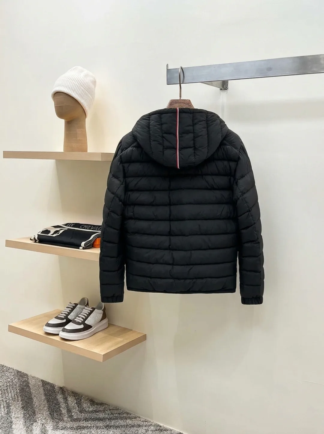 Куртки И Пуховики Мужские Moncler 18596631
