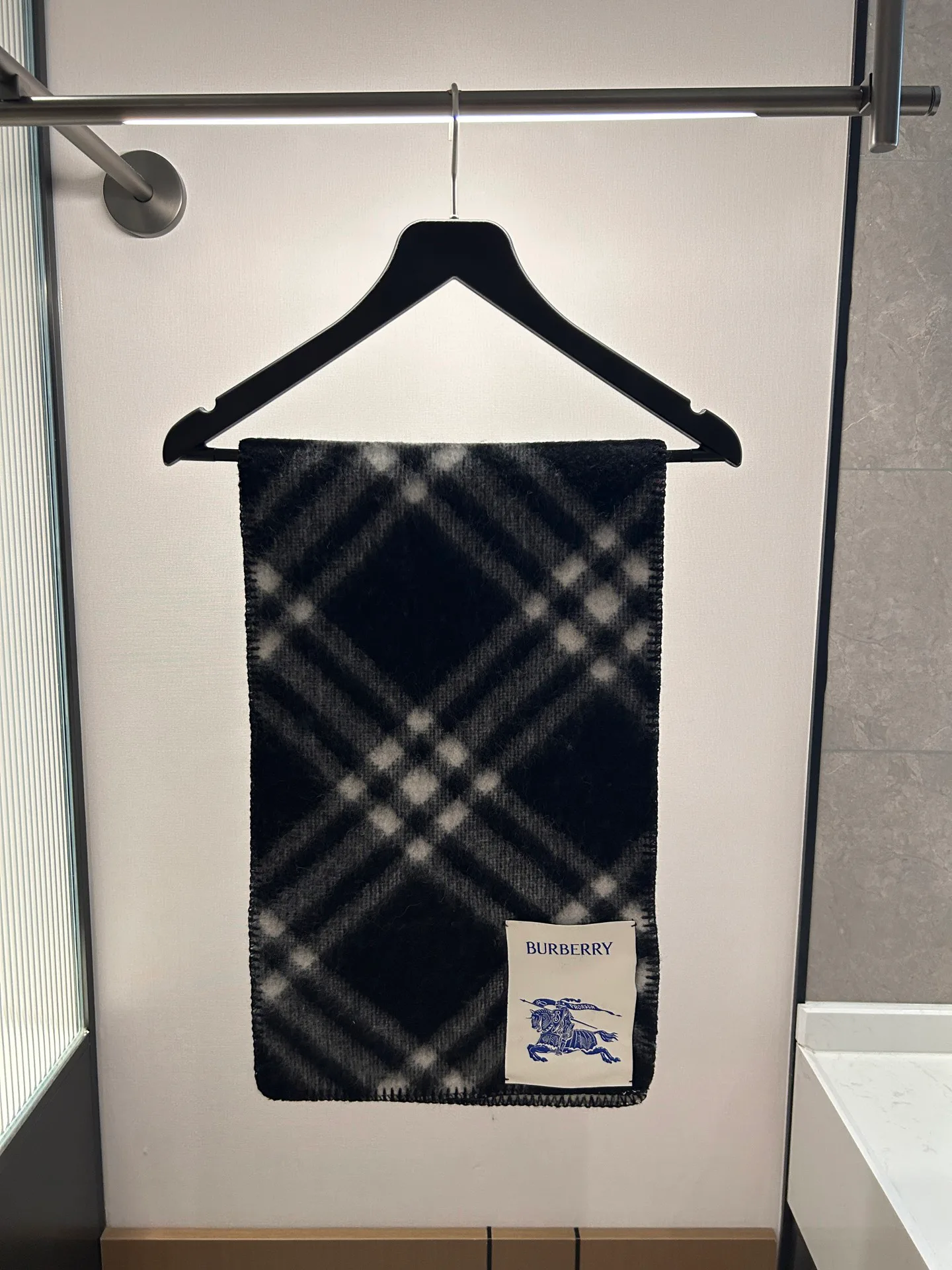 Scarves BURBERRY 18507370