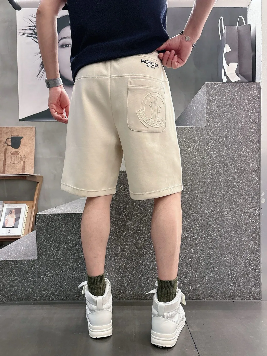 Men's Shorts MONCLER 17468341