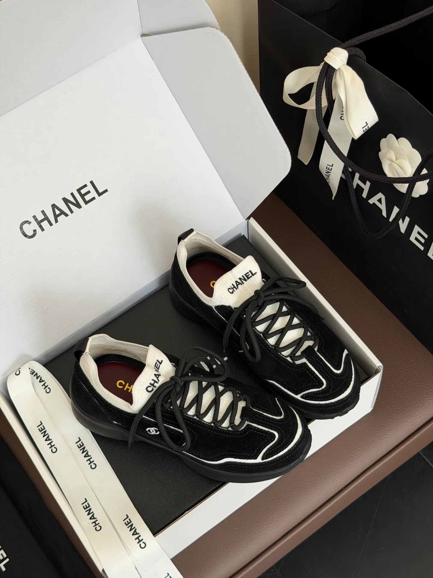 Women's Sneakers CHANEL 18073587