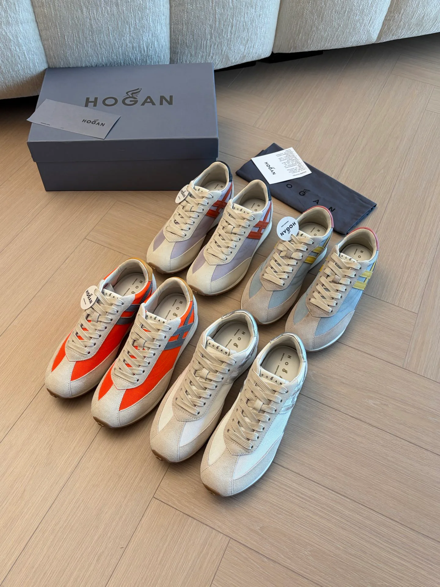 Women's Sneakers HOGAN 18063998