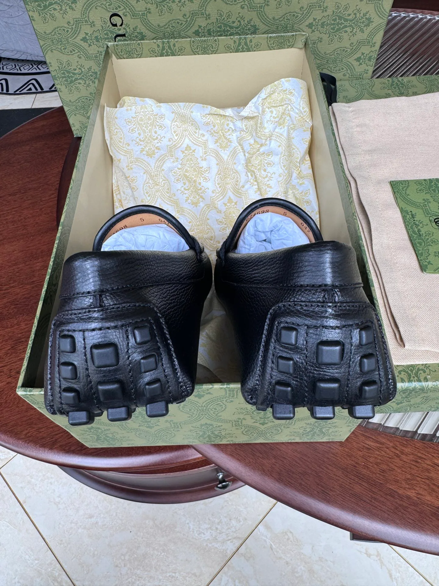 Men's Loafers And Dress Shoes GUCCI 17798715