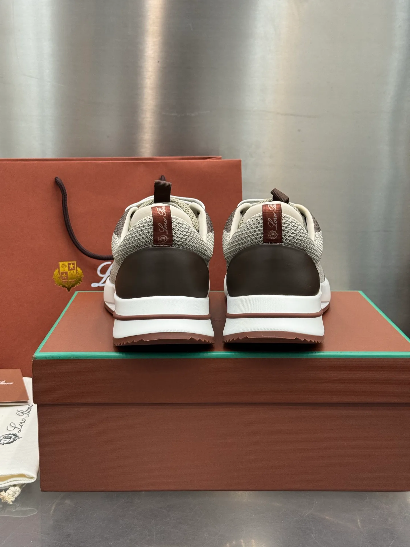 Men's Sneakers LORO PIANA 18202679