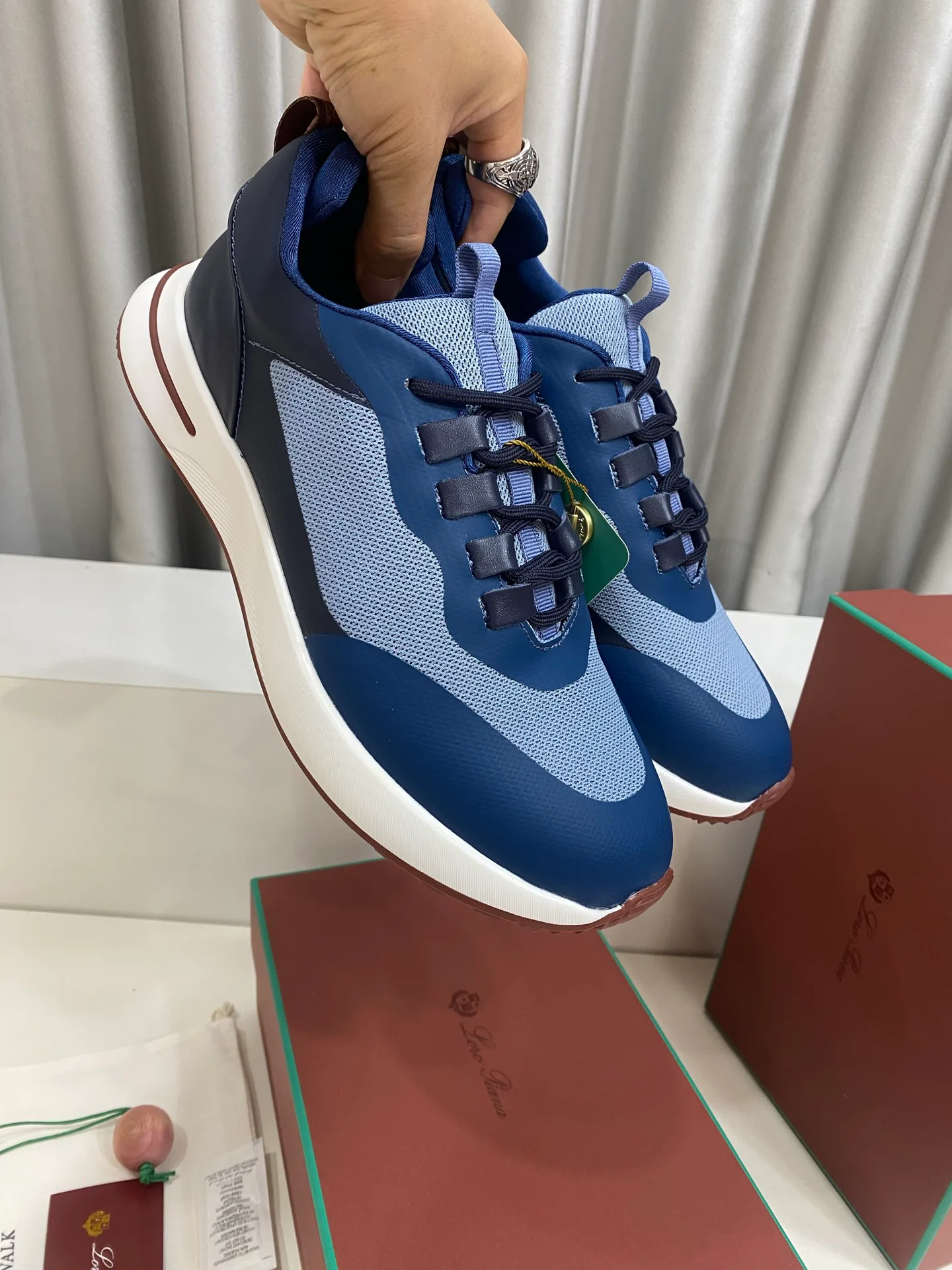 Men's Sneakers LORO PIANA 17485942