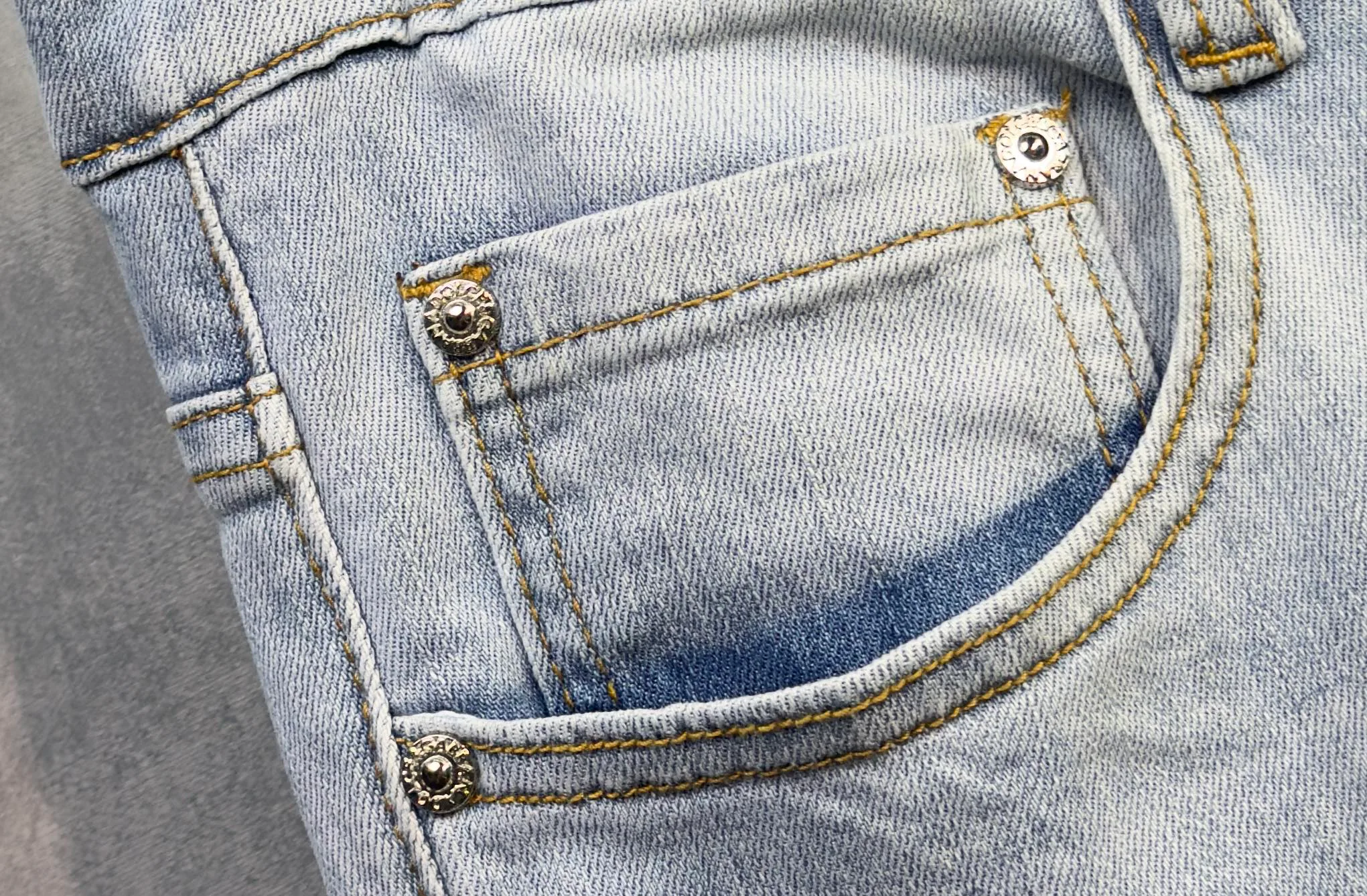 Men's Jeans DOLCE & GABBANA 18098385