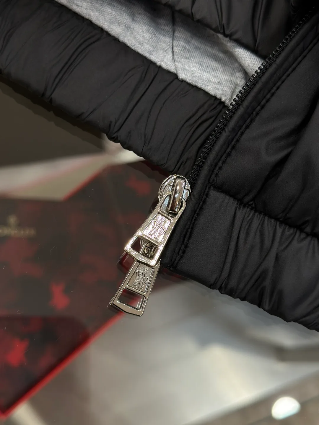 Men's Jackets And Down Jackets MONCLER 18461326
